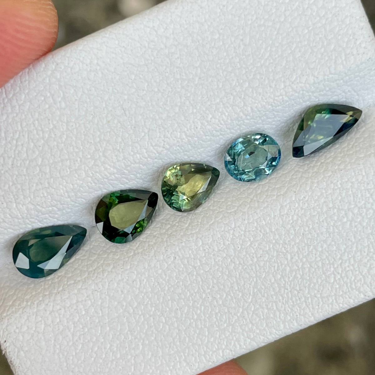 3.25 Carats Teal Sapphire Gems Lot