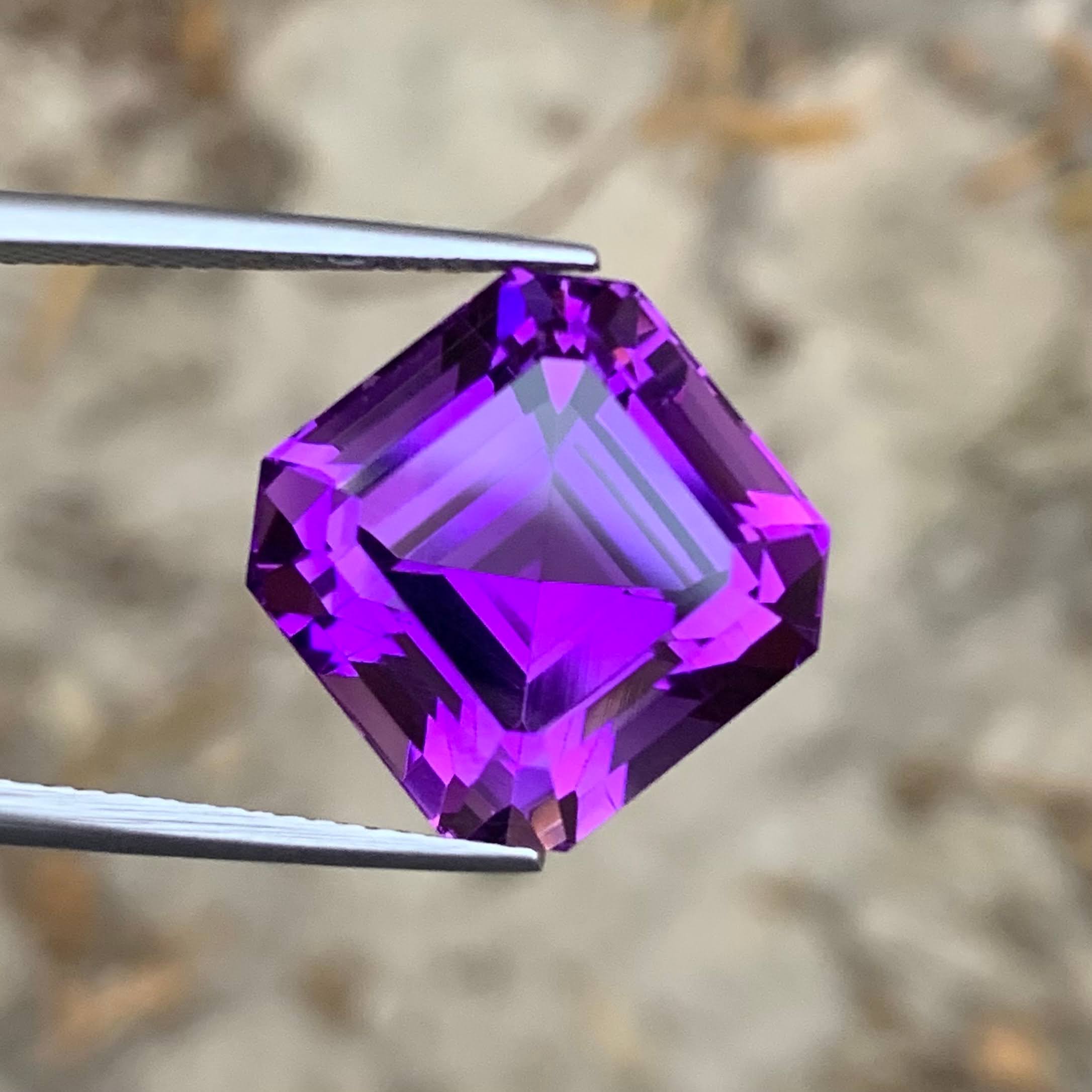 15-20ct-purple-amethyst-brazil-loupe-clean-octagon-asscher-cut