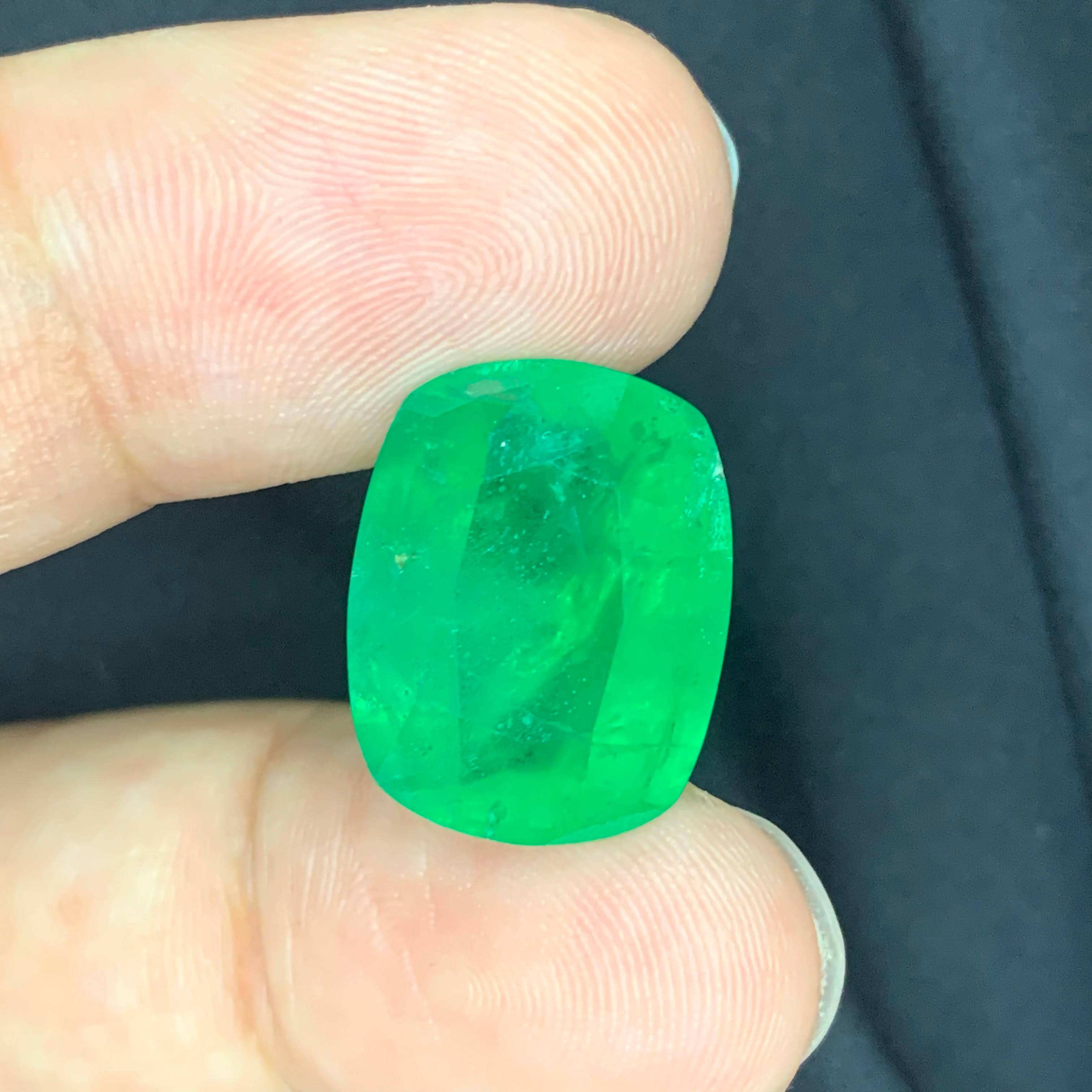 12.20 Carats African Emerald Gemstone