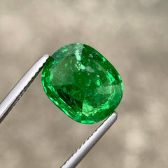 7-50ct-intense-vivid-green-tsavorite-garnet-tanzania-cushion