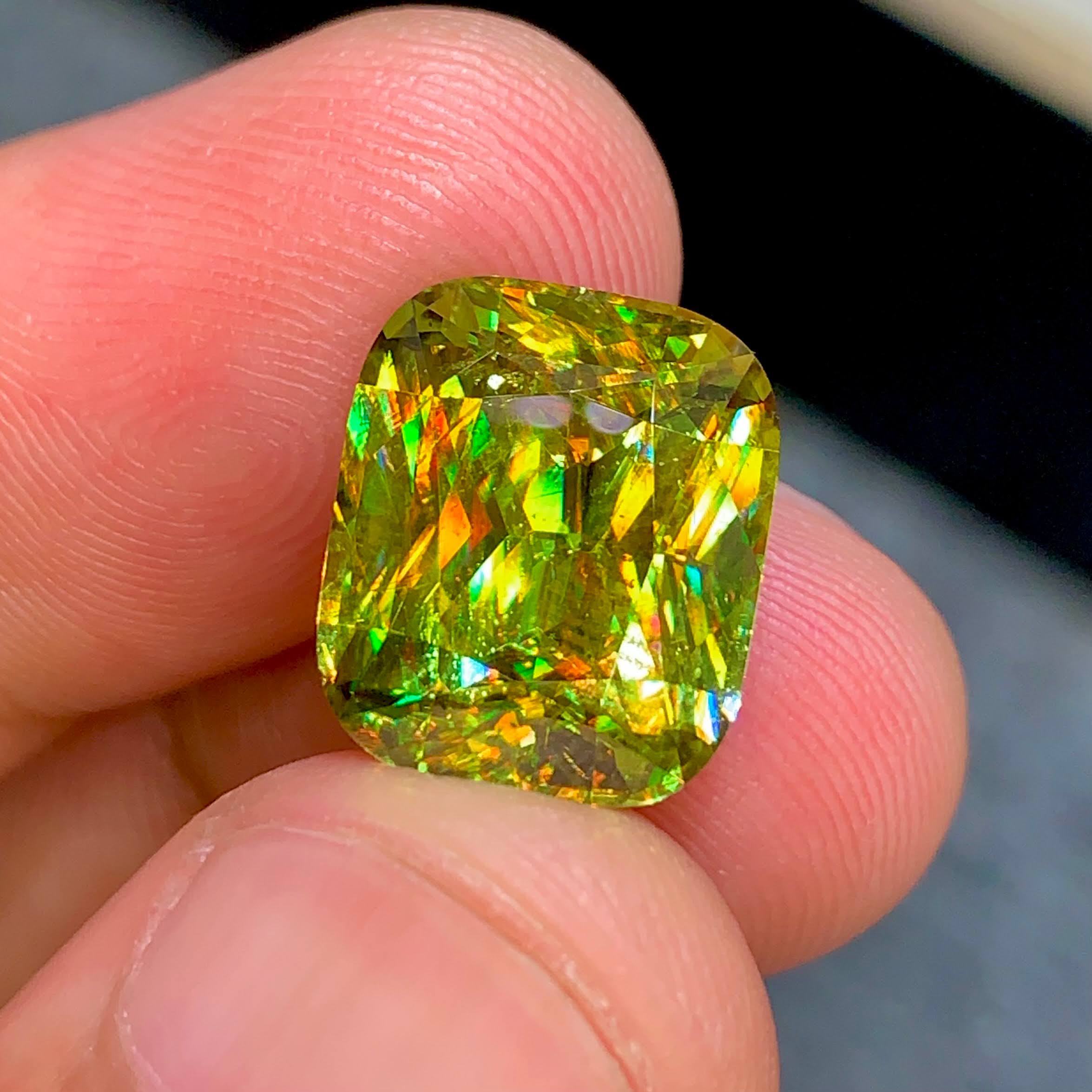 9-25-carats-fine-quality-sphene-cushion-brilliant-cut-madagascar-gemstone