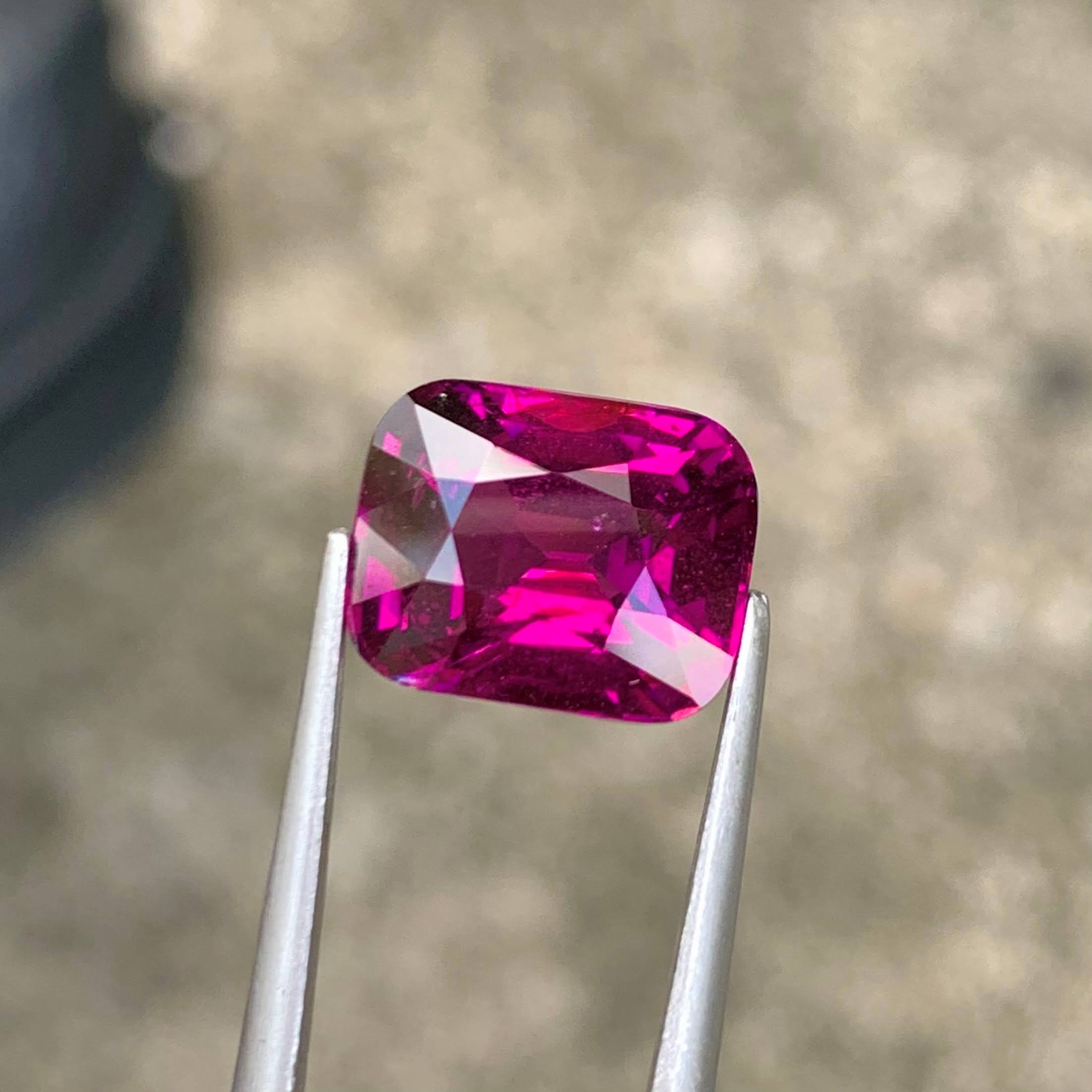 5-07-carats-vivid-reddish-pink-garnet-cushion-brilliant-cut-tanzania