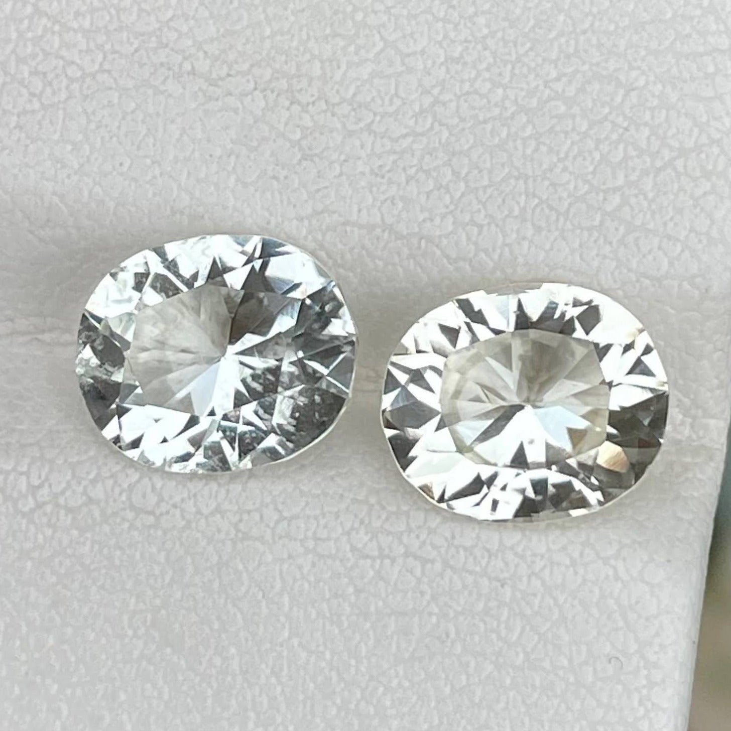 5.00 Carats Topaz Pair Gems Oval Shape