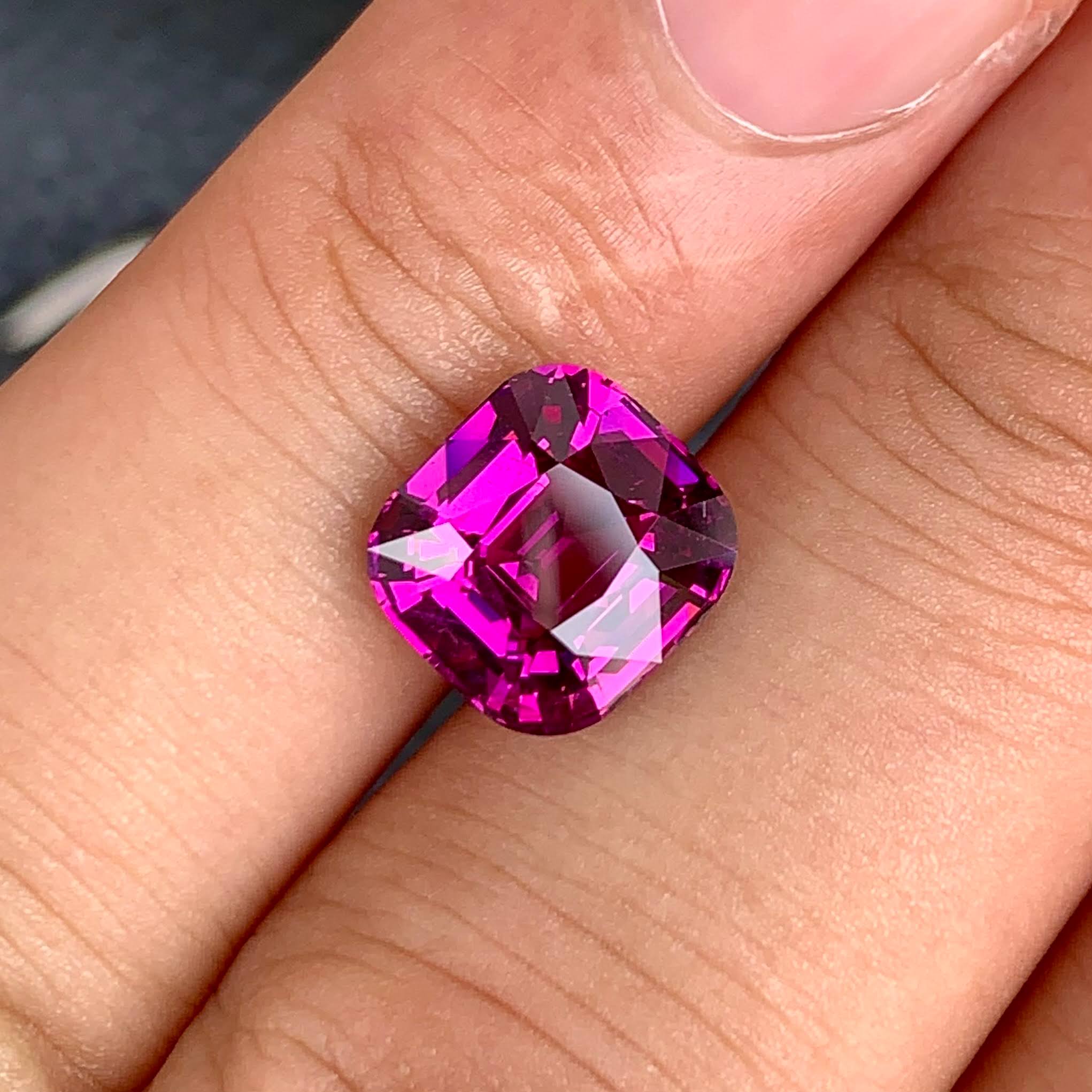 4.72Ct Vivid Pink Garnet