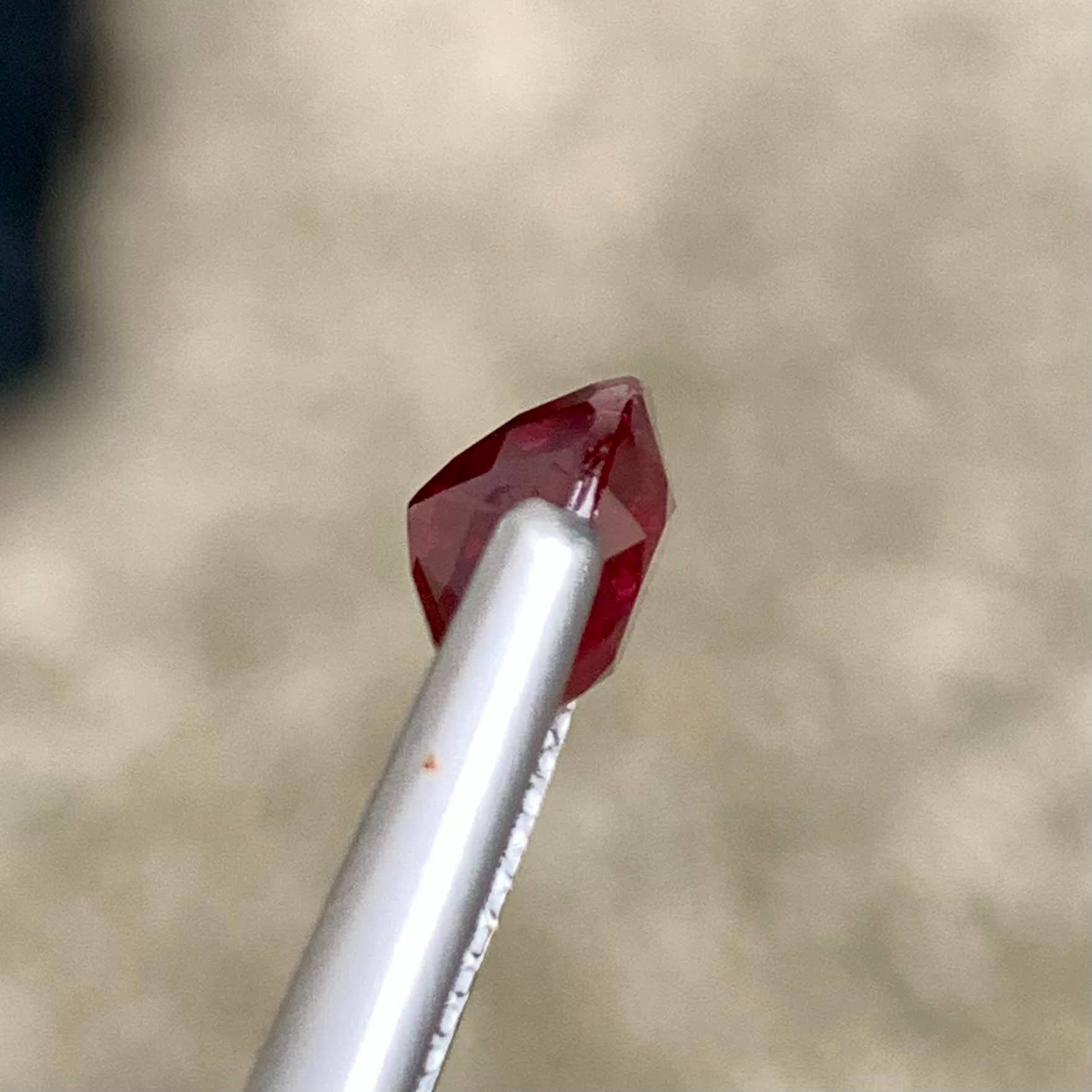 aigs-certified-deep-vivid-red-ruby-3-13ct-mozambique