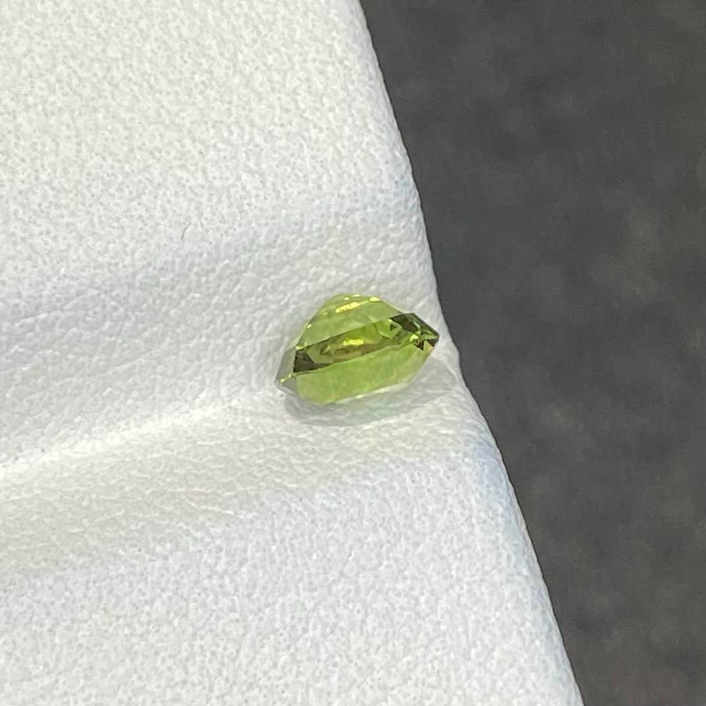color changing Alexandrite stone