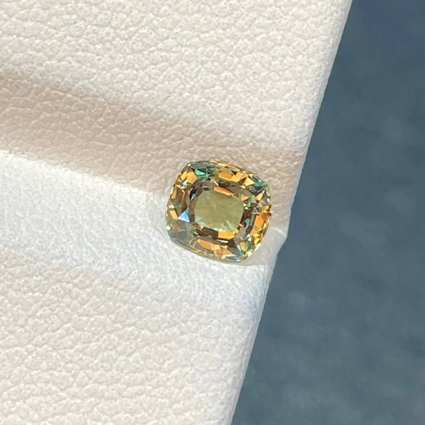 color changing Alexandrite stone