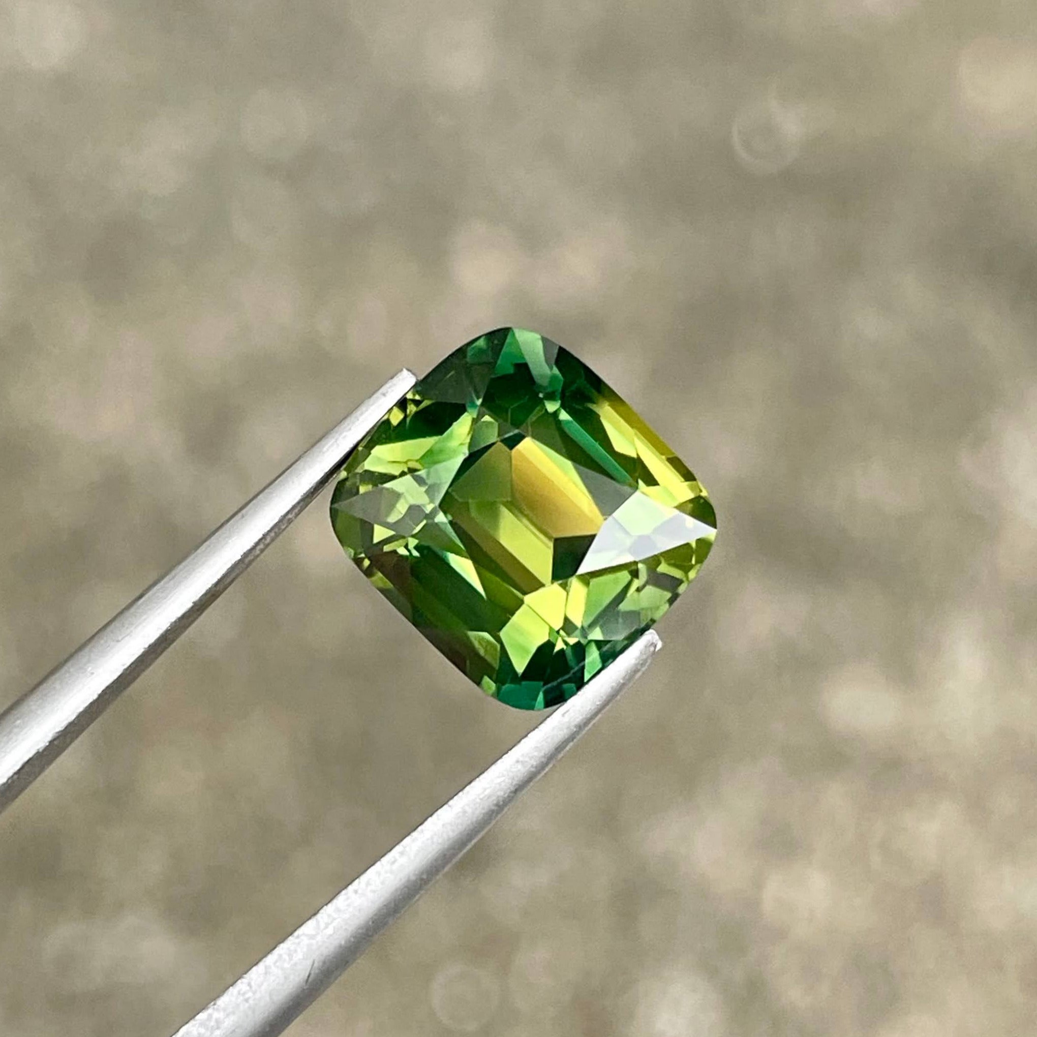 4.75 Carat Bi Color Parti Sapphire