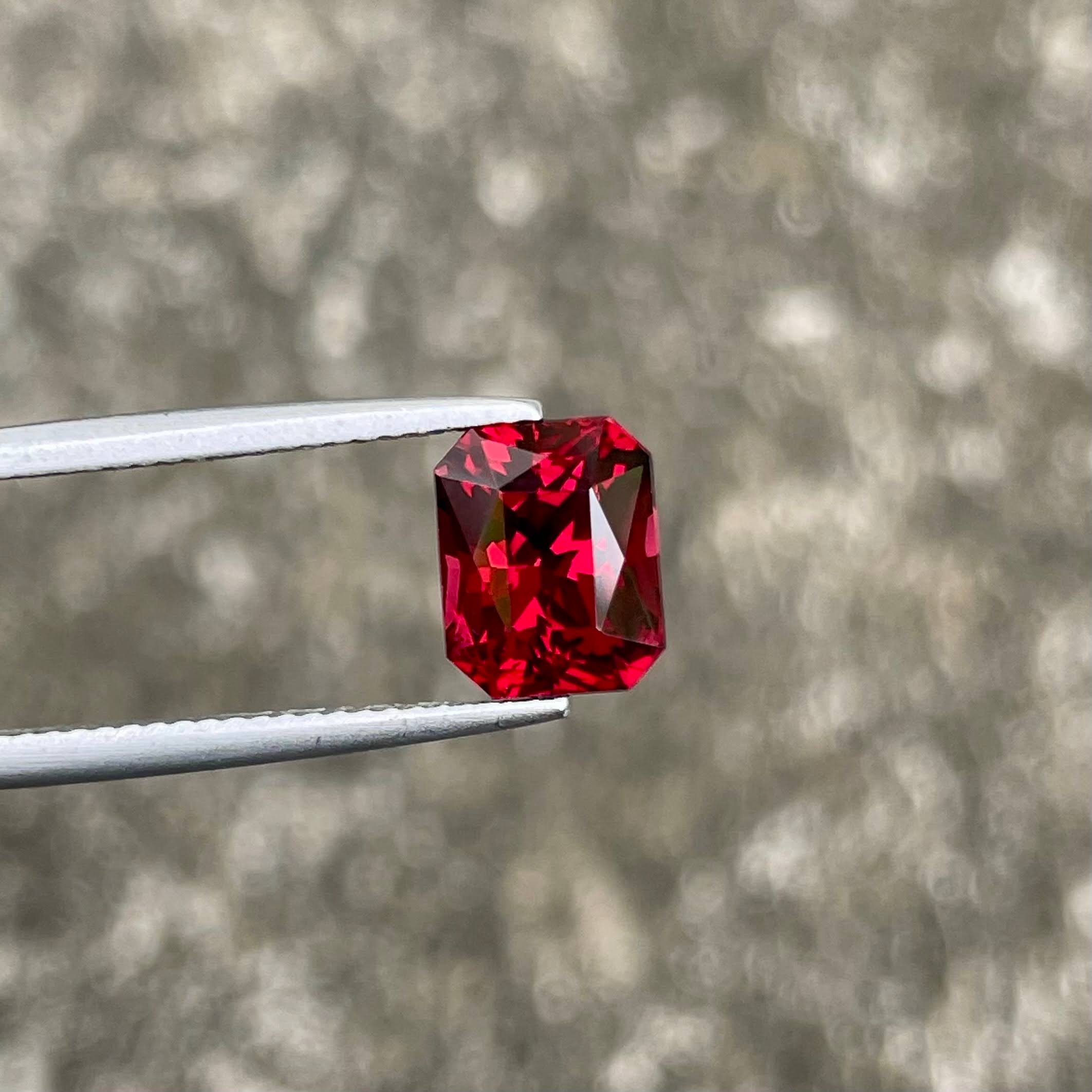 3.71 Carats Red Garnet