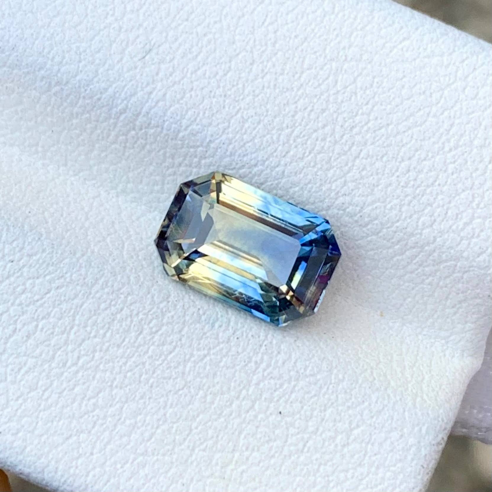 3.13 Ct Bicolor Parti Sapphire Emerald Cut