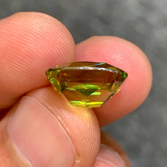 9-25-carats-fine-quality-sphene-cushion-brilliant-cut-madagascar-gemstone
