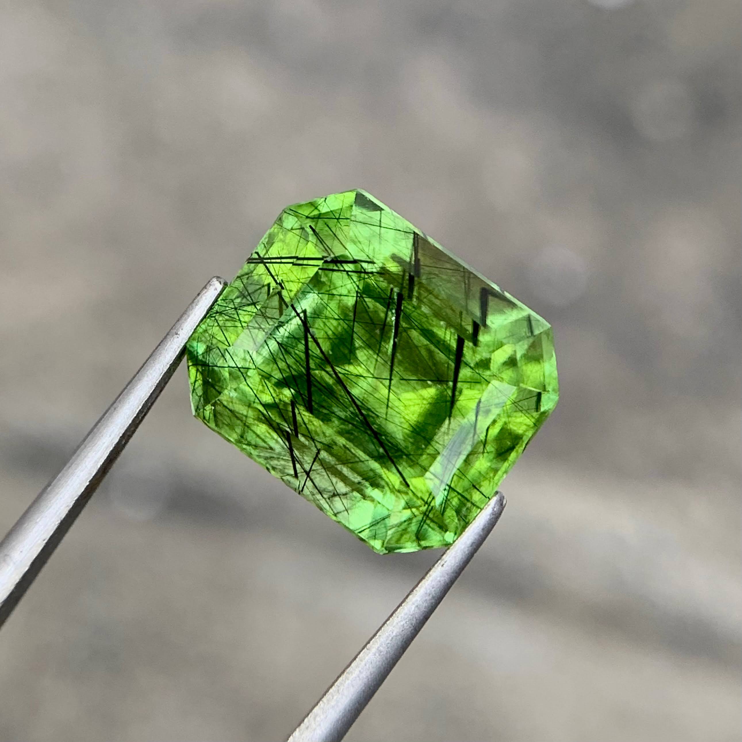 9.77 Ct Ludwigite Peridot Emerald Cut