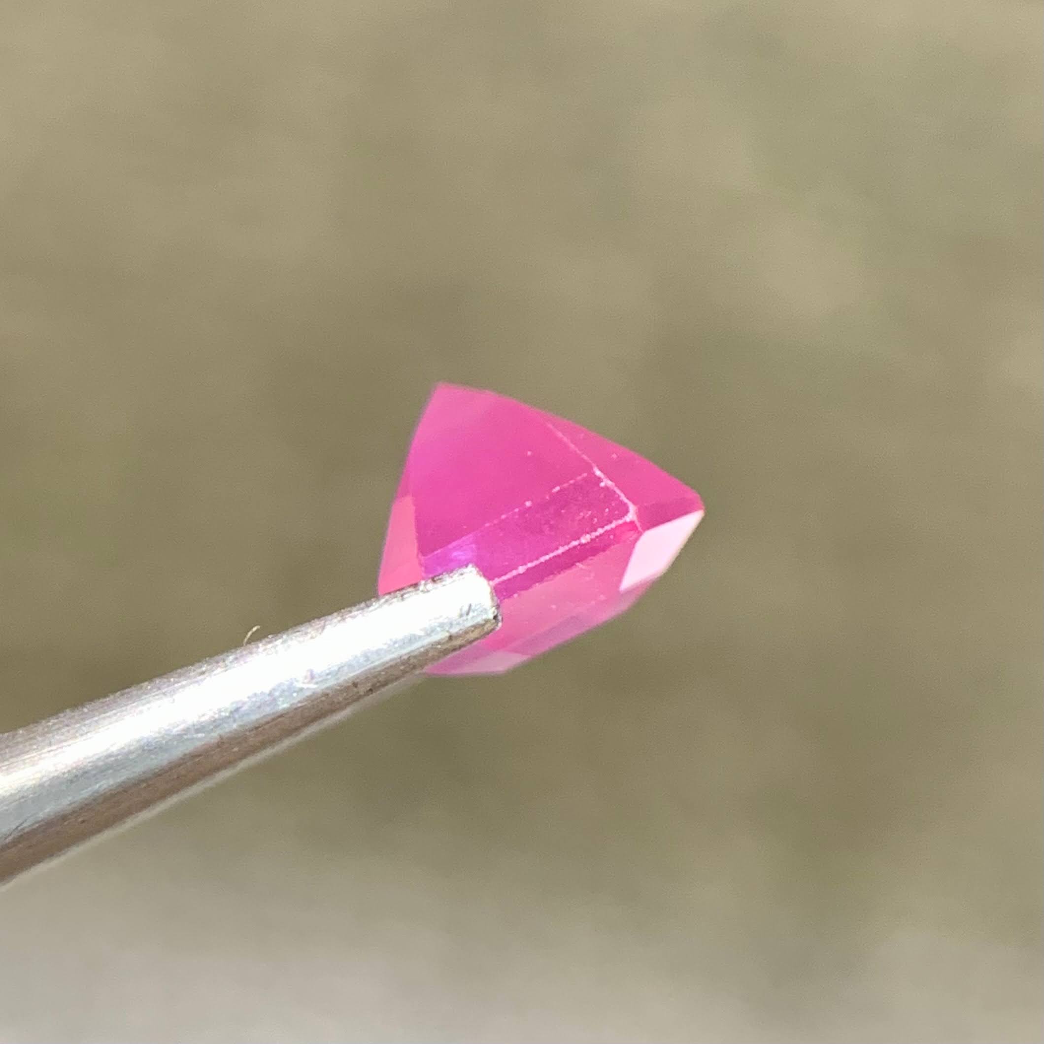 natural-opalescent-mahenge-spinel-3-18ct-tanzania-octagon-emerald-cut