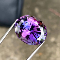 24-75-carats-mermaid-color-tanzanite-oval-faceted-cut-tanzania