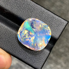 rainbow-moonstone-17-61ct-madagascar