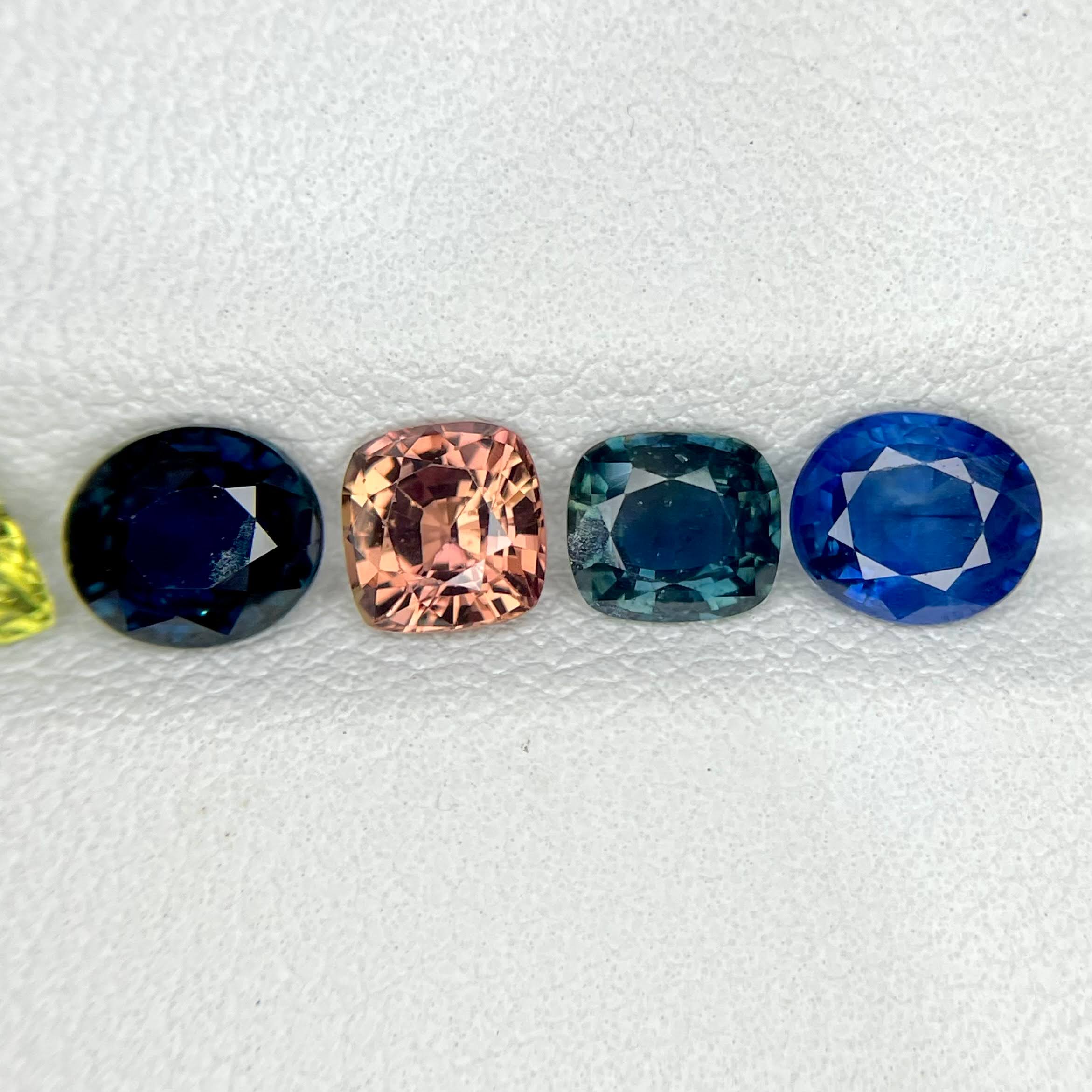 4.37 Ct Multi Color Sapphire Lot