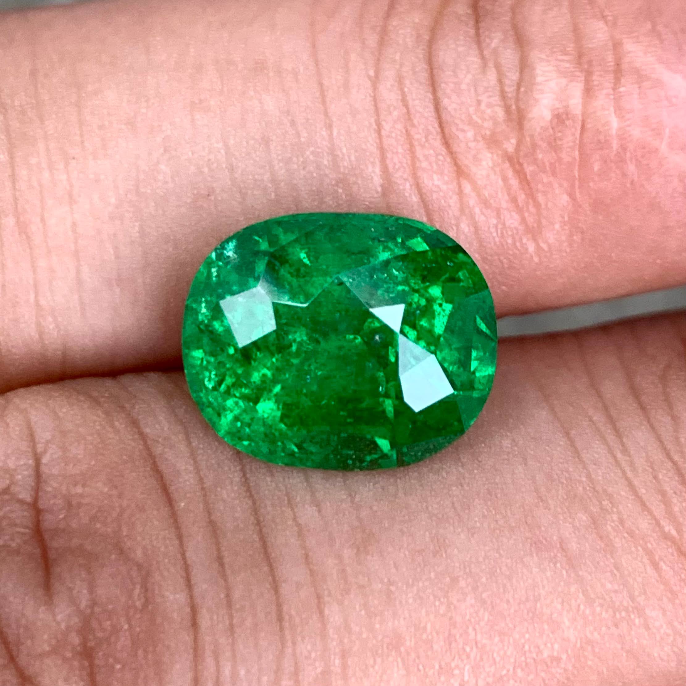 7-50ct-intense-vivid-green-tsavorite-garnet-tanzania-cushion