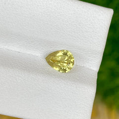 1.00 Carats Yellow Mali Garnet Stone