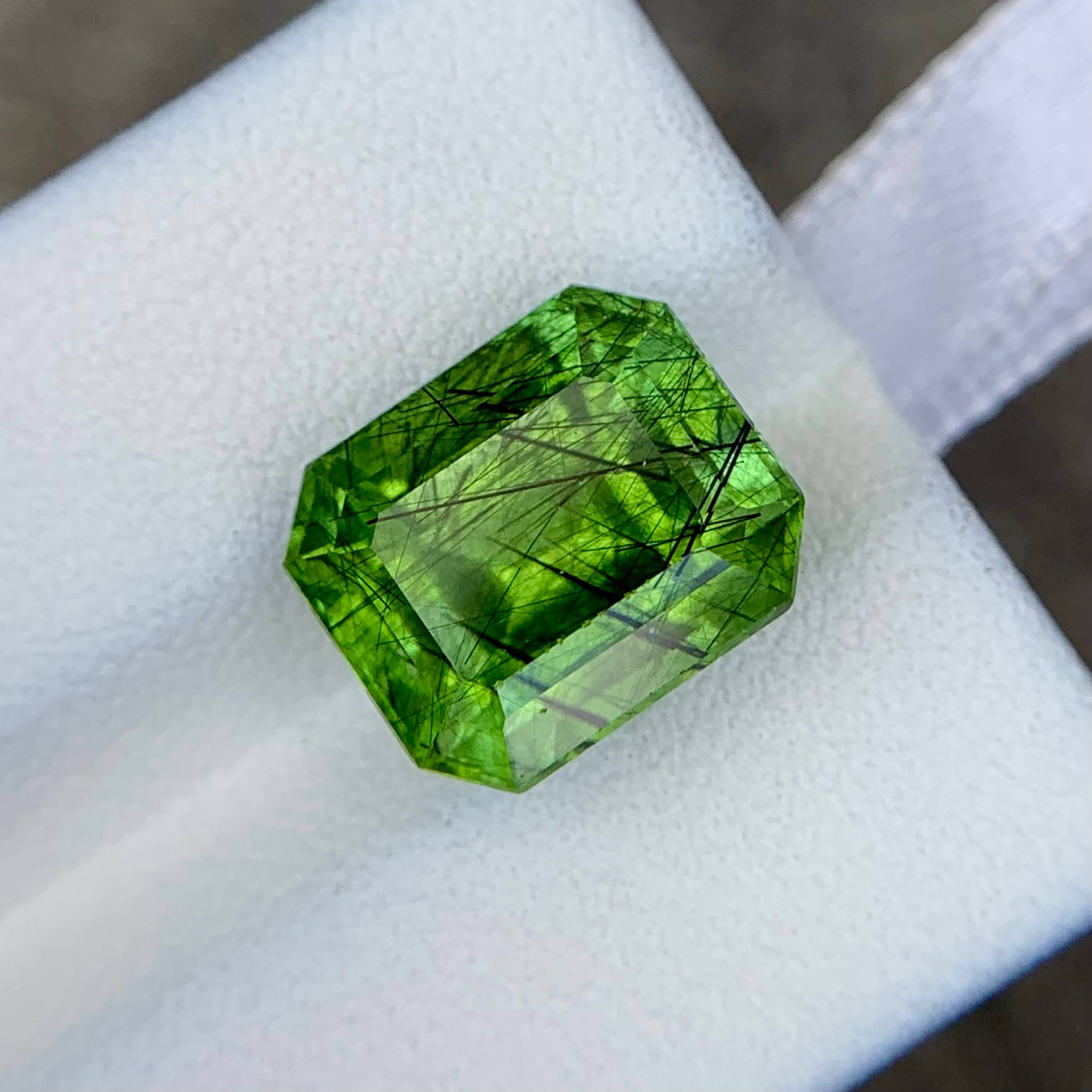 9.77 Ct Ludwigite Peridot Emerald Cut