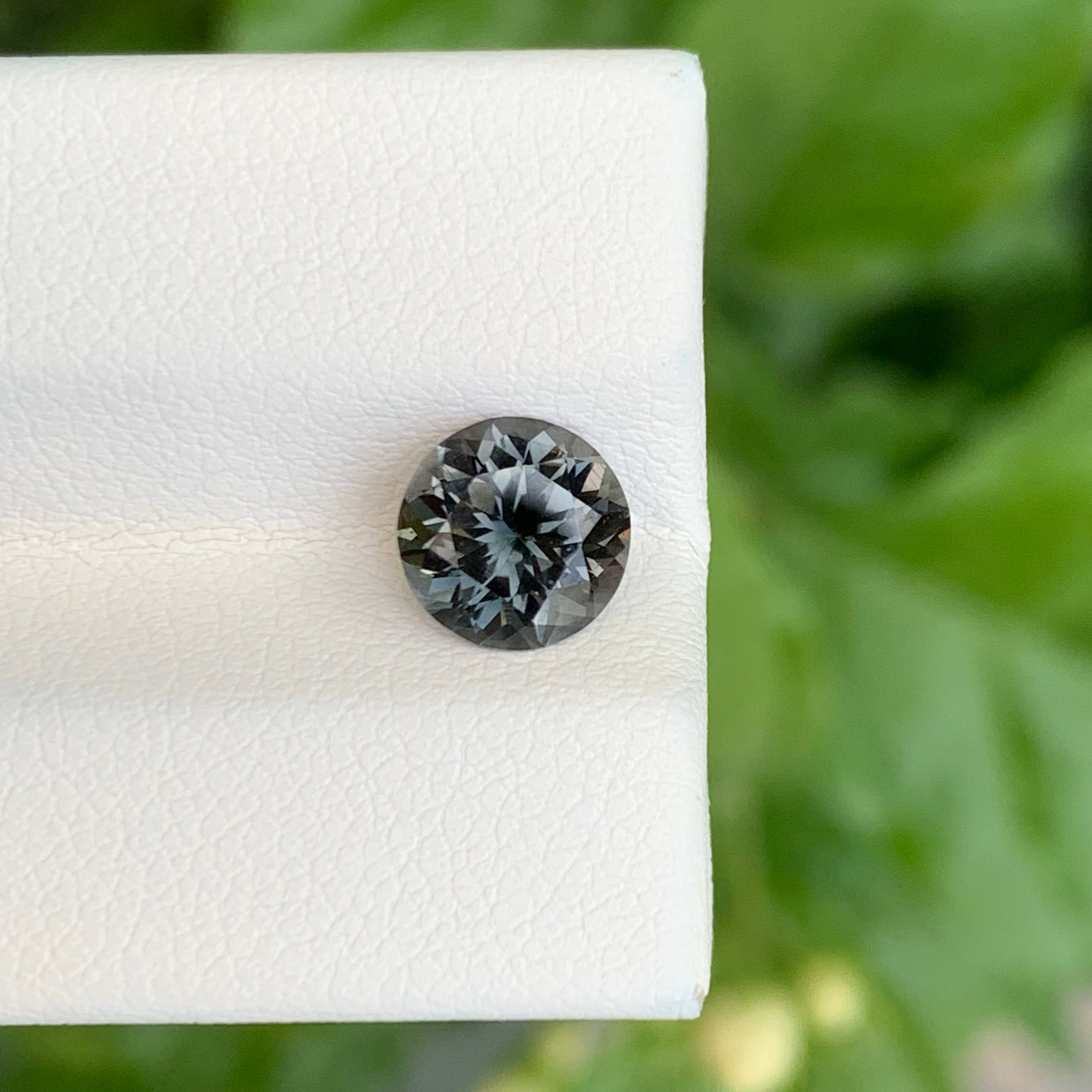 1.40 Carats Gray Round Spinel Stone