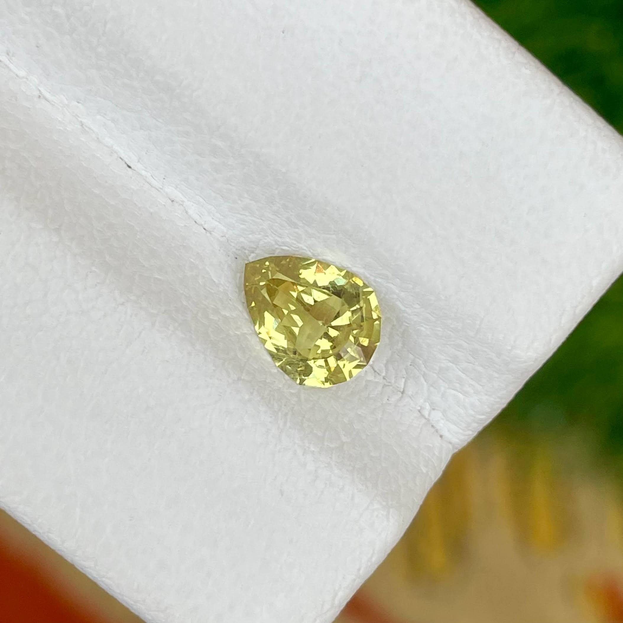 1.00 Carats Yellow Mali Garnet Stone