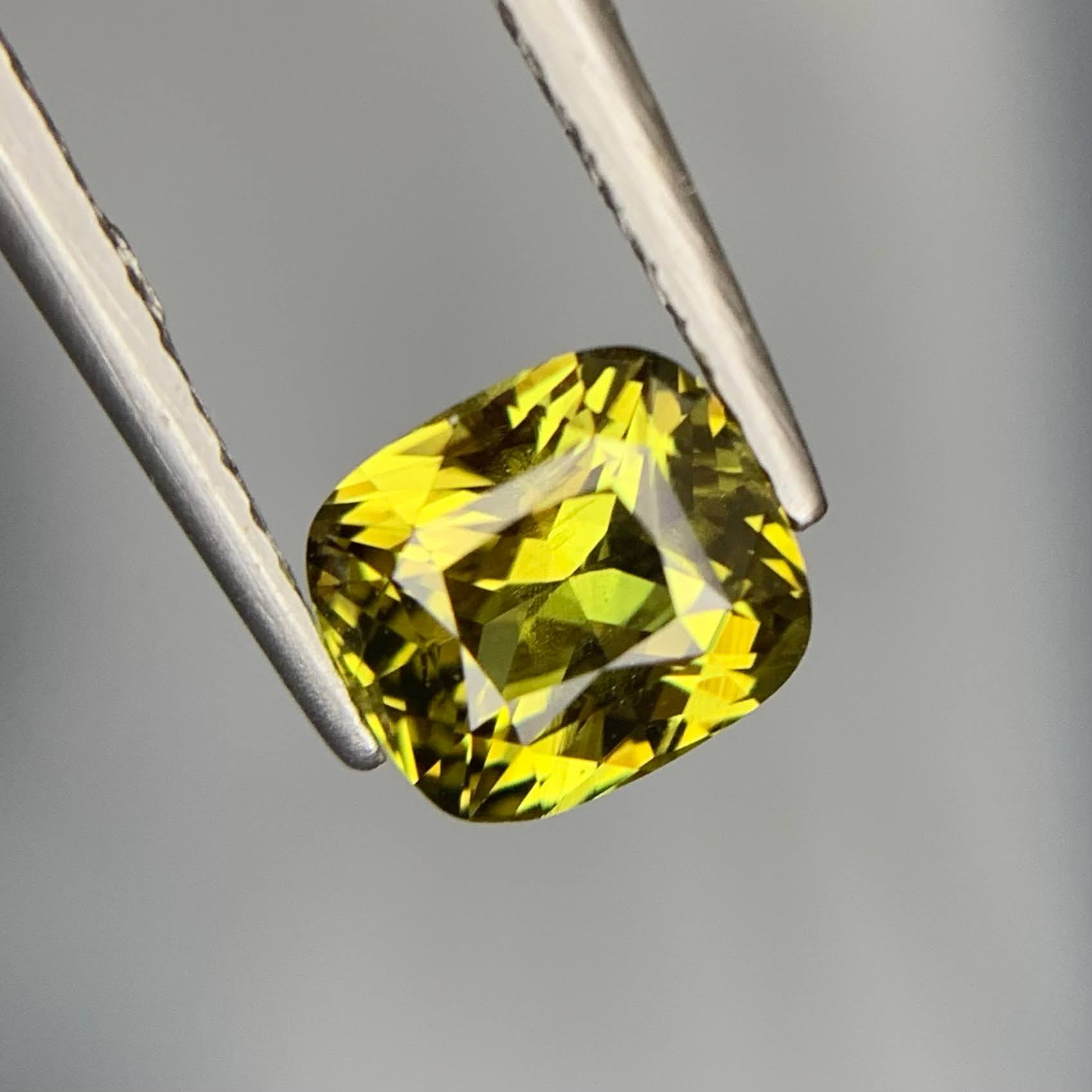 1-19-carats-certified-sri-lankan-alexandrite-cushion-mixed-cut