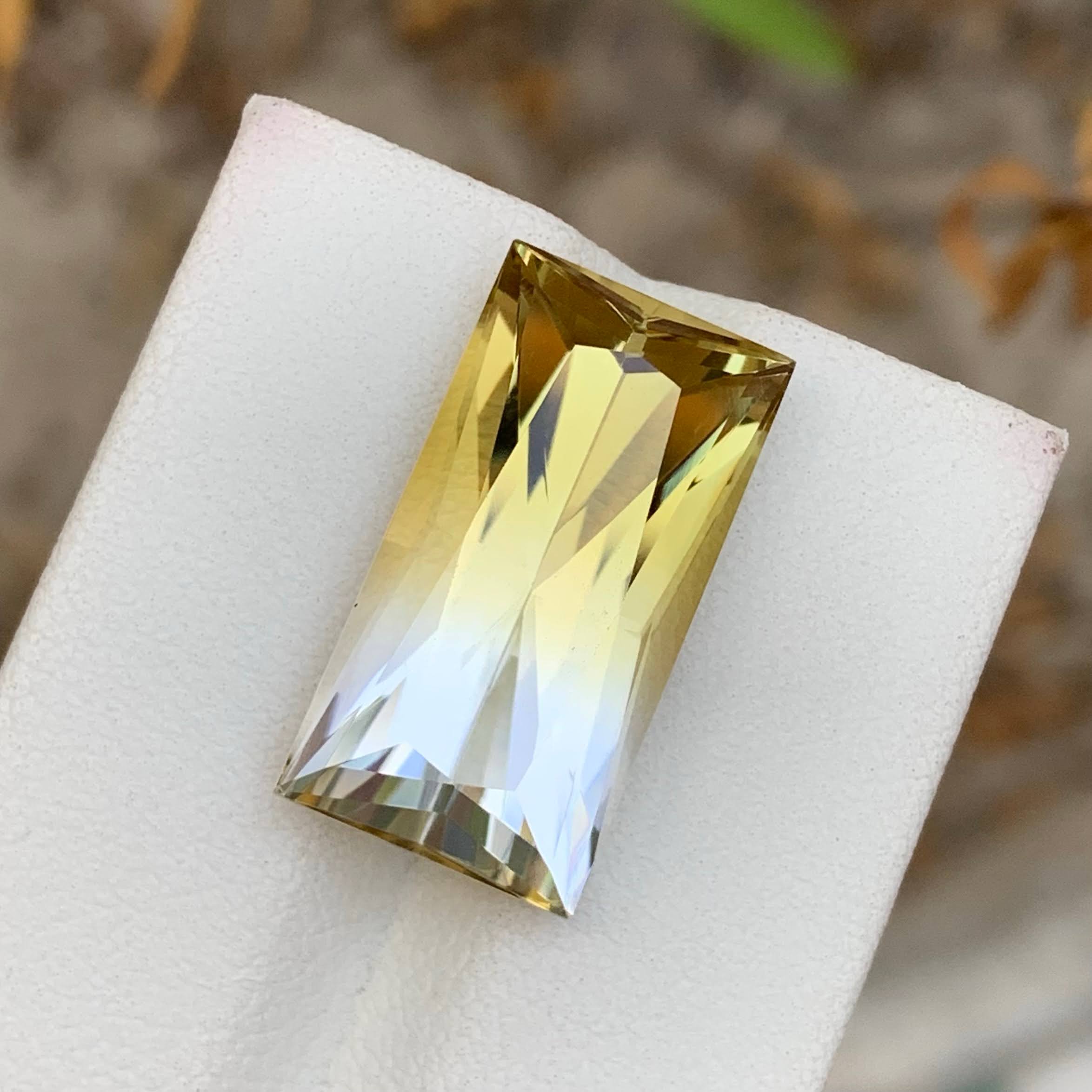 bicolour-citrine-14-29ct-brazil-eye-clean-rectangular-baguette-cut