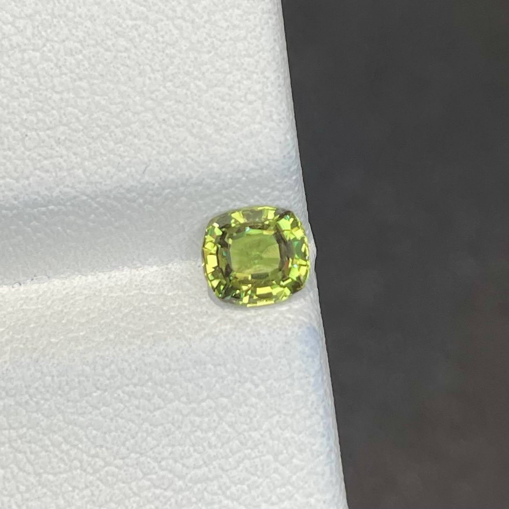 color changing Alexandrite stone