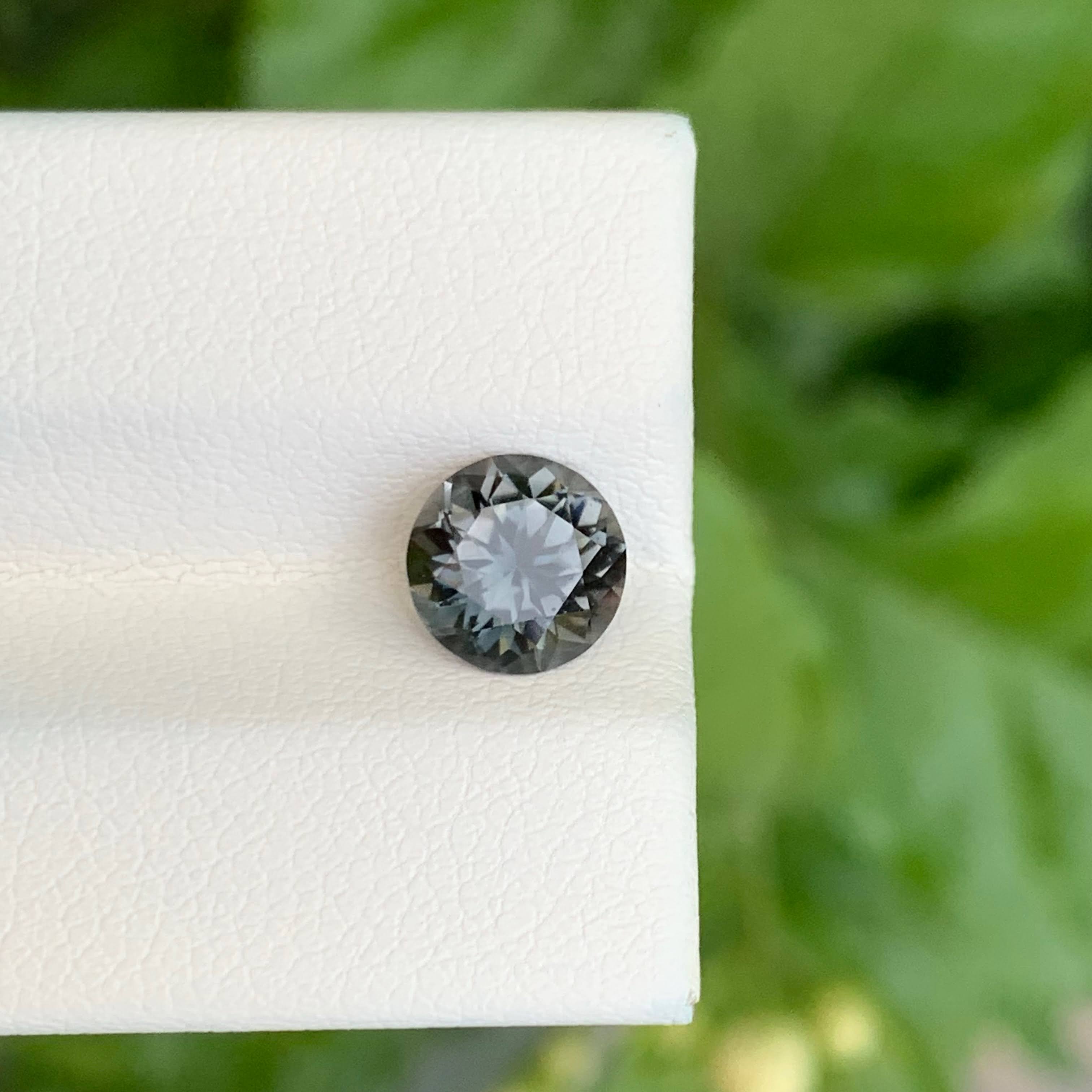 1.40 Carats Gray Round Spinel Stone
