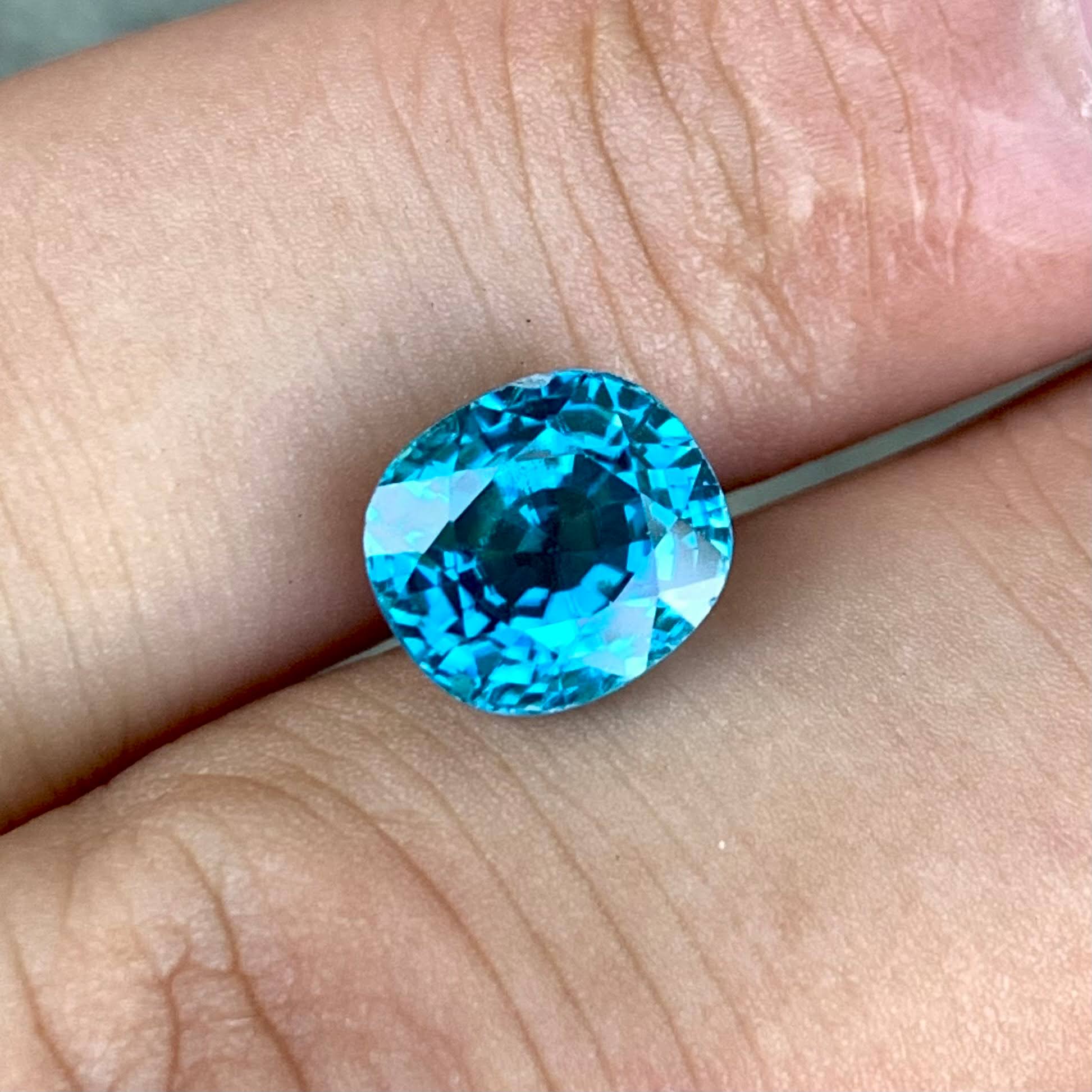 4-51-carats-neon-blue-zircon-cushion-brilliant-cut-cambodia