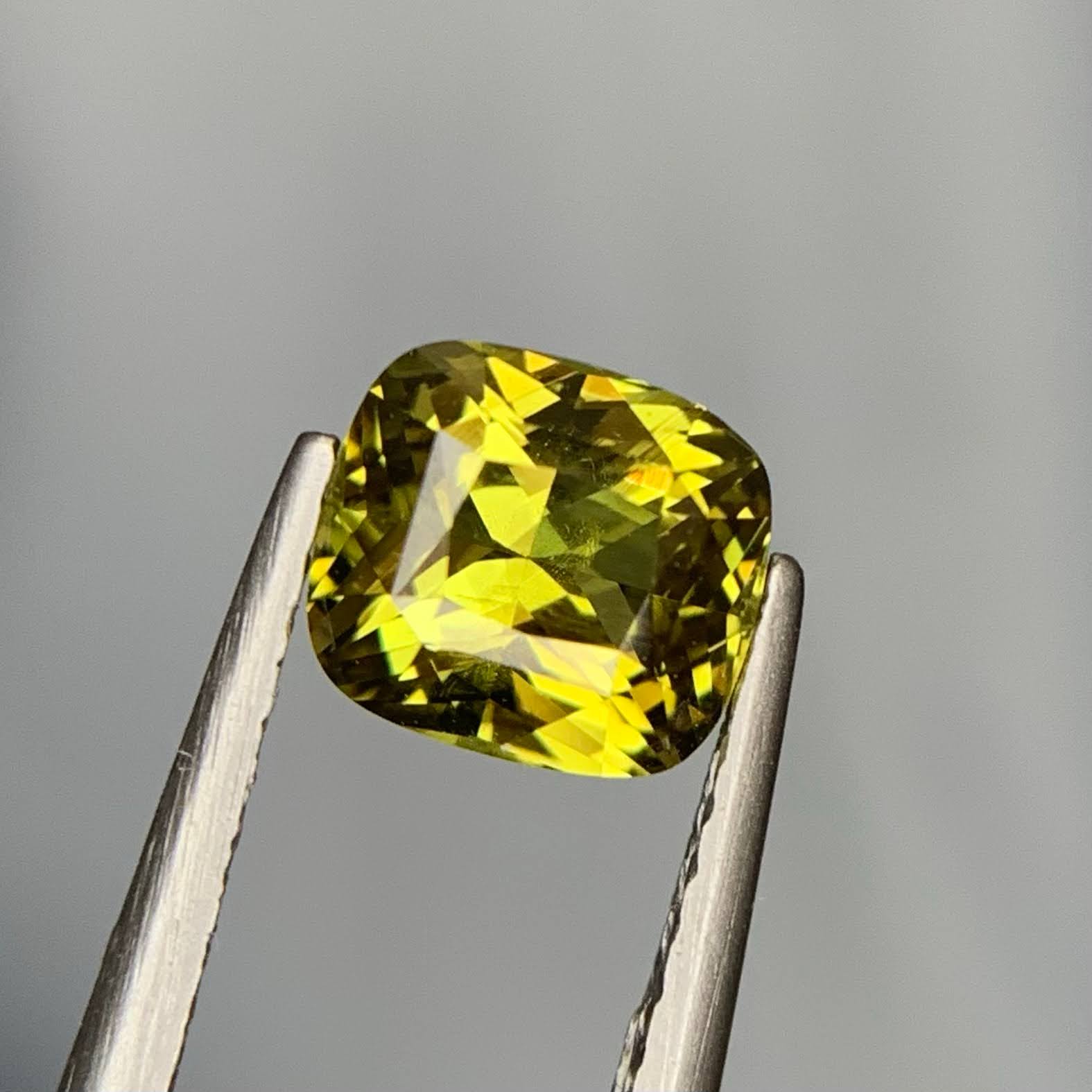 1-19-carats-certified-sri-lankan-alexandrite-cushion-mixed-cut