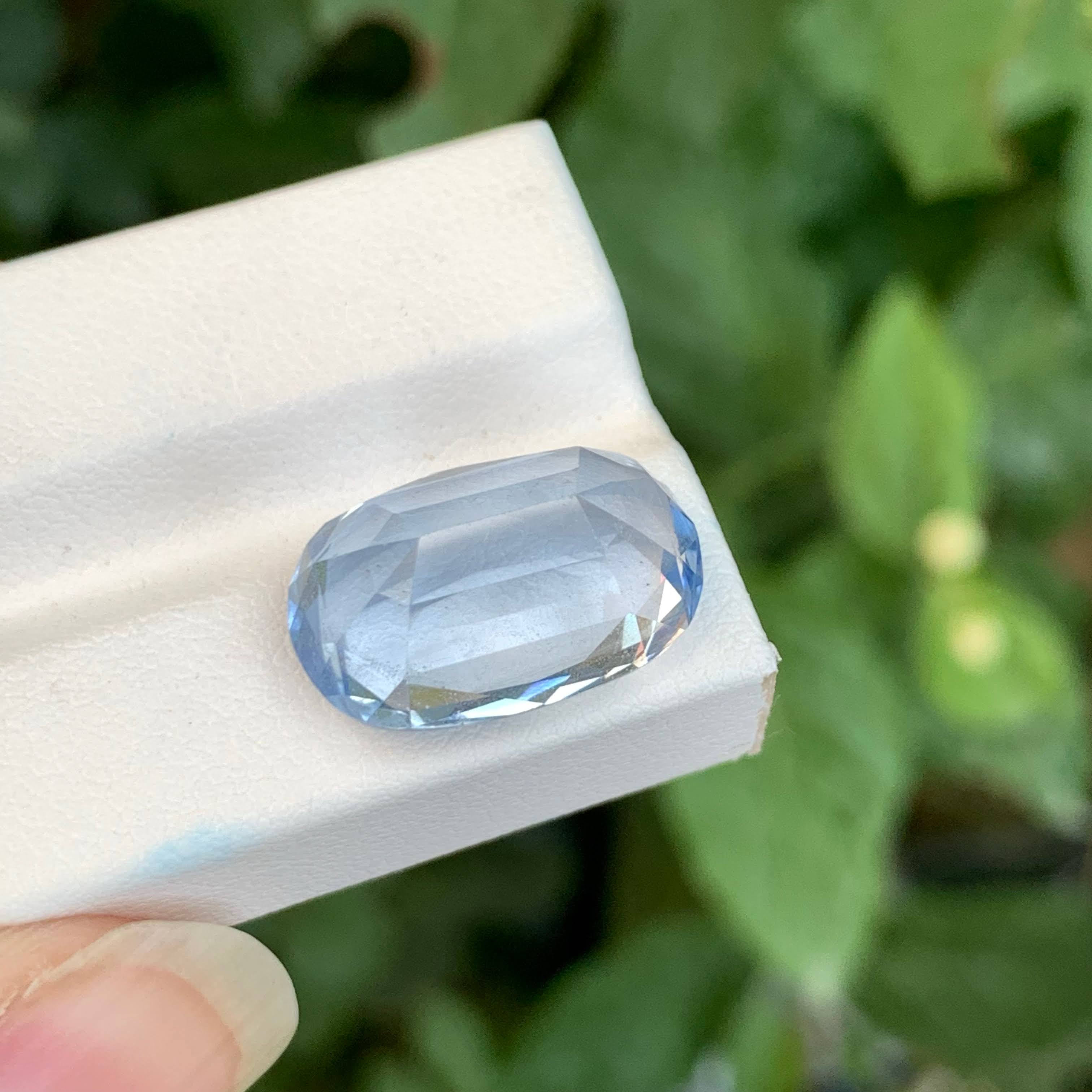 10.50 Carat Aquamarine Goshenite Stone