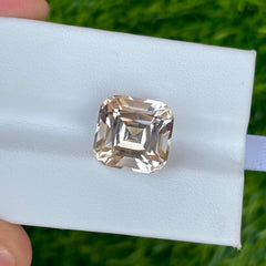 11.50 Carats Golden Topaz Gemstone