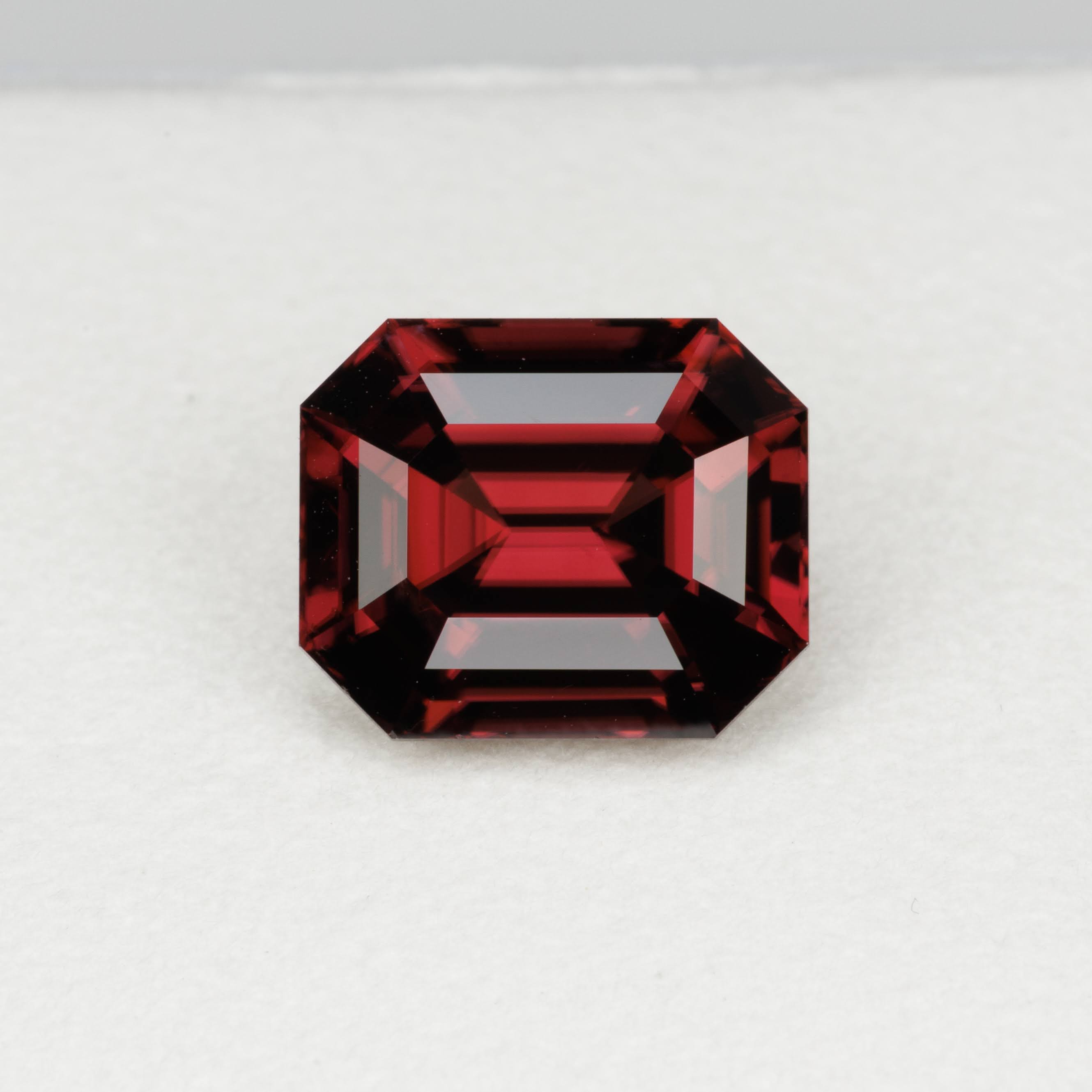 6.32 Carats Oval Red Zircon Stone