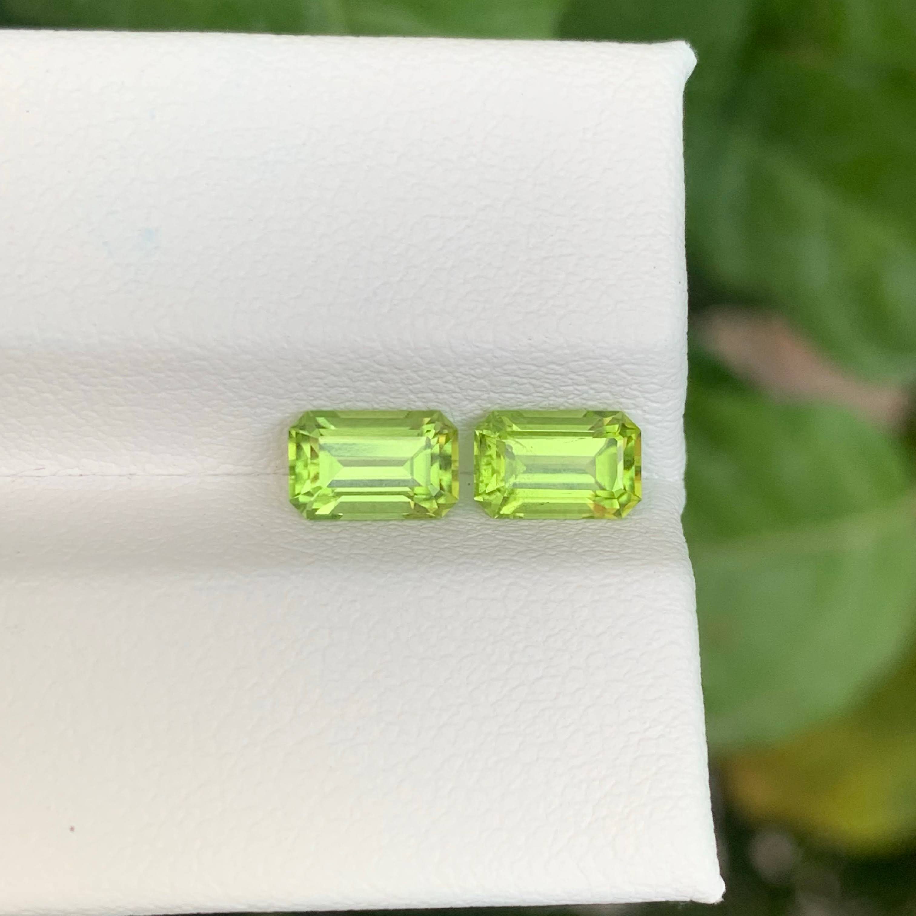 1.95 Carats Green Peridot Emerald Pair 