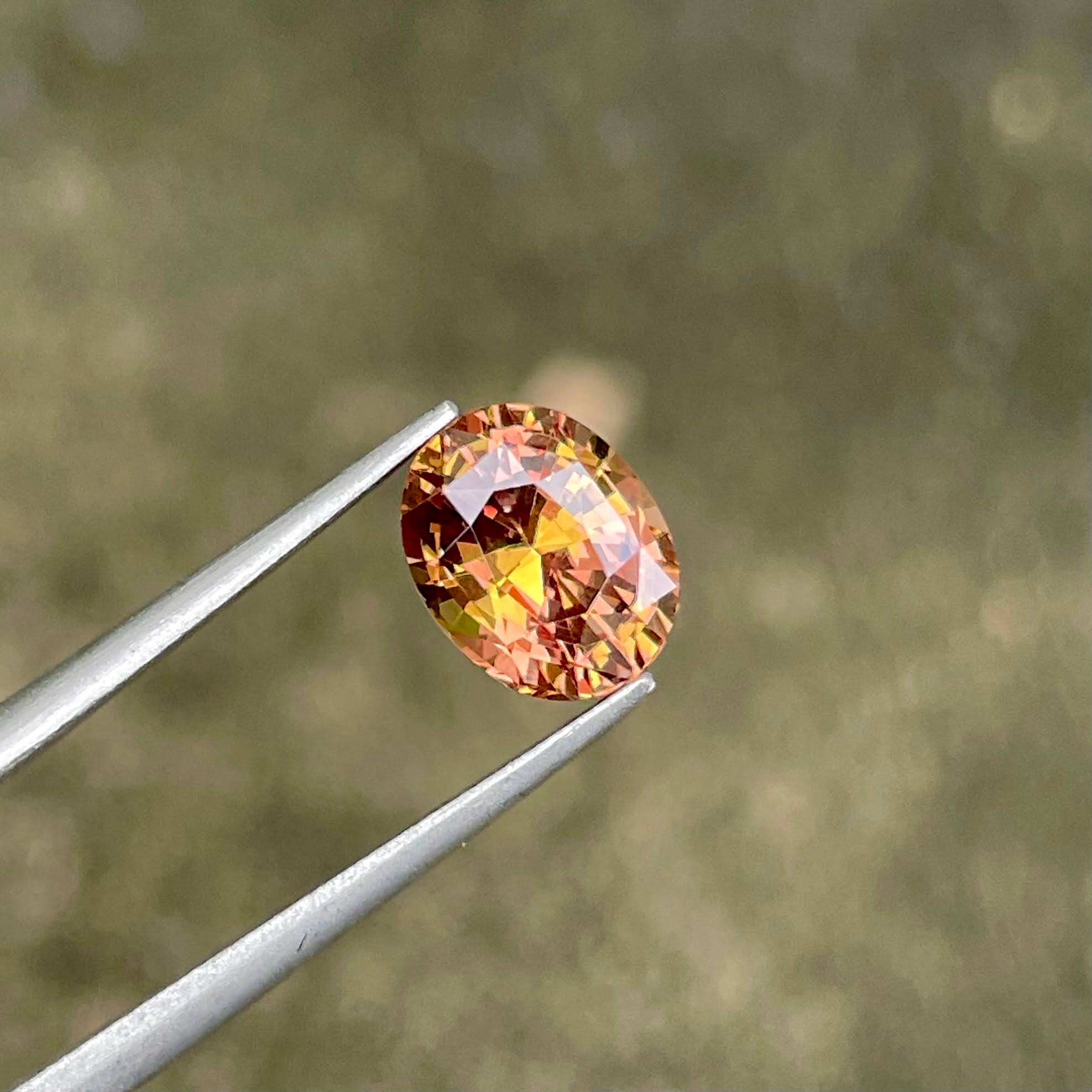 3.52 Carats Color Change Garnet Stone