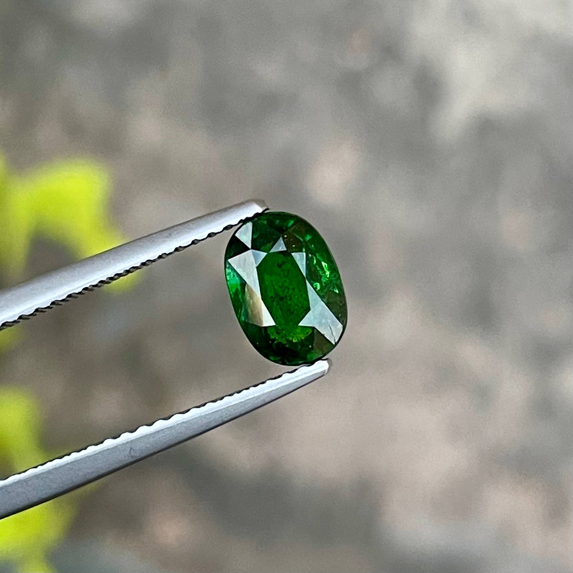 1.30 Carats Green Tsavorite Garnet