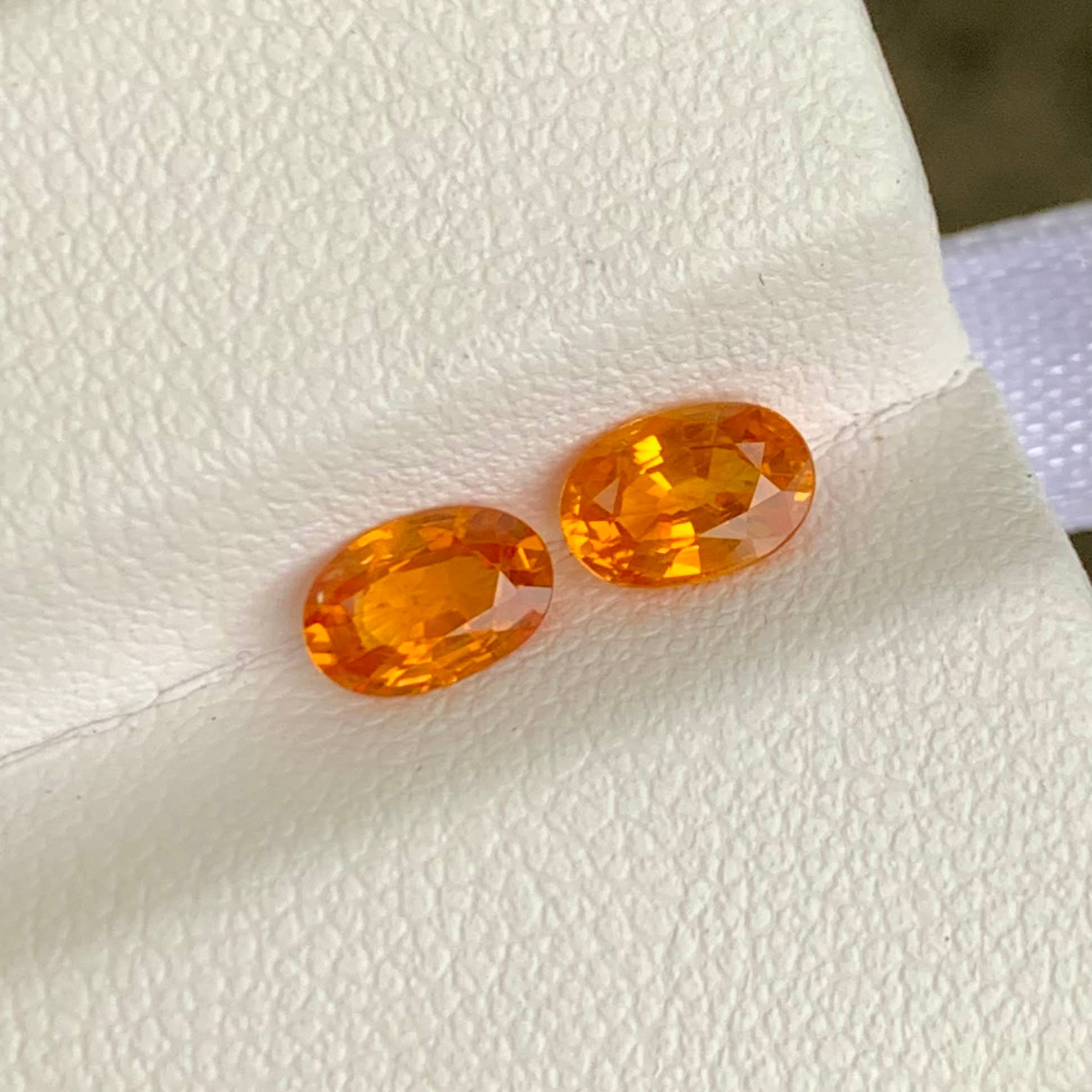 orange-sapphire-pair-1-32-carats-oval-sri-lanka