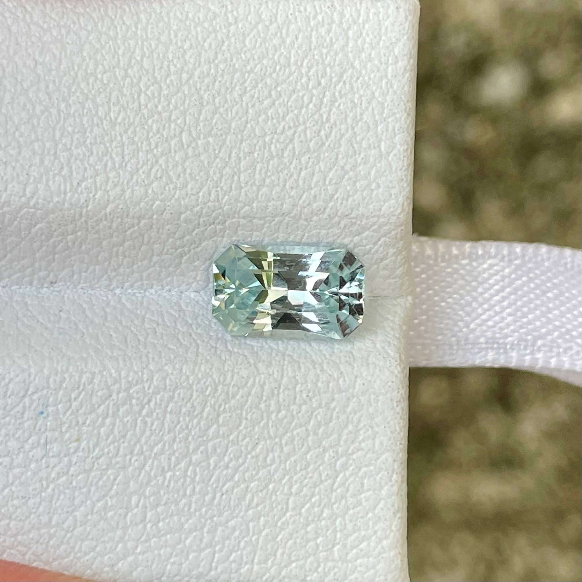 1.31 Carats Blue Aquamarine Gemstone