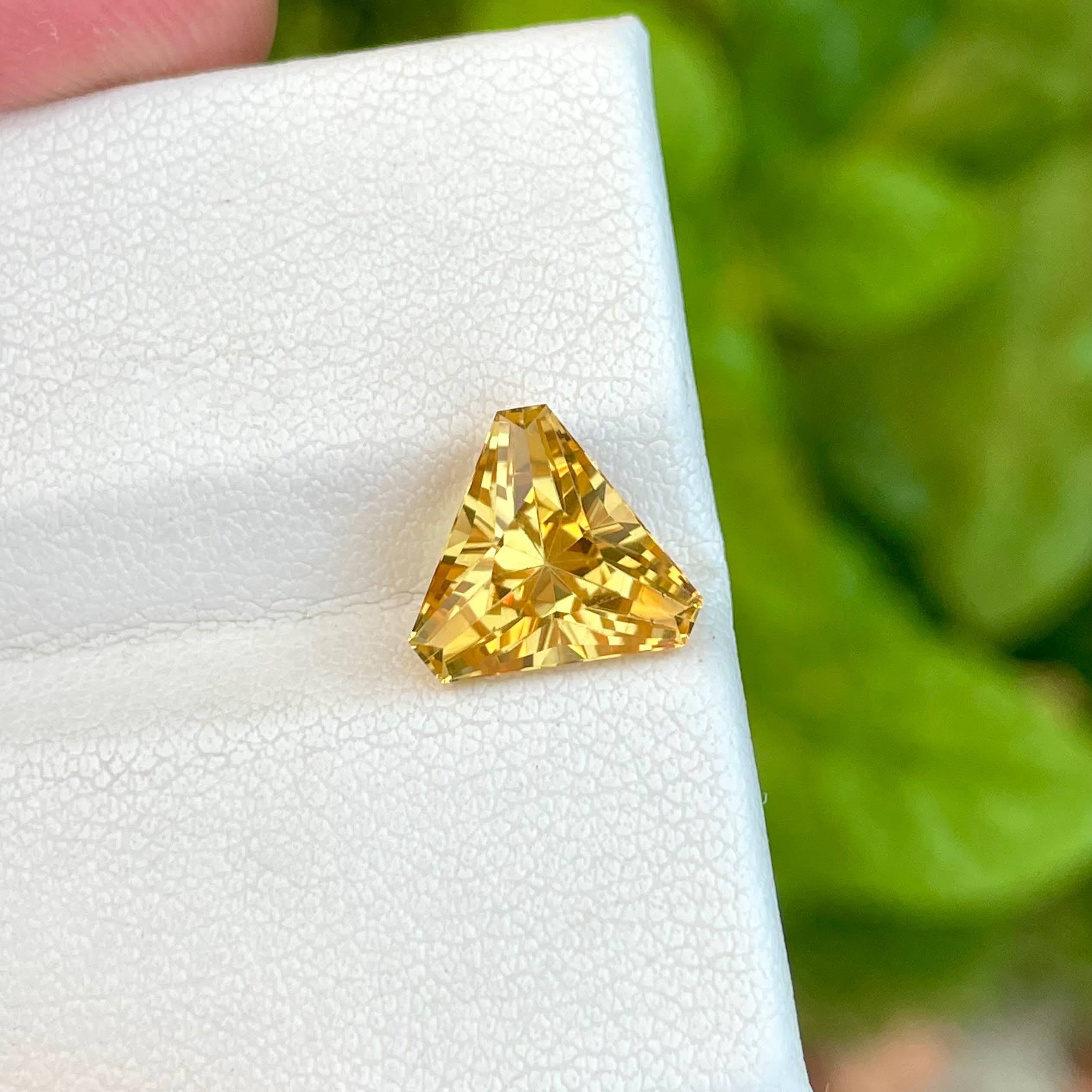 2.90 Carats Trillion Cut Citrine Stone