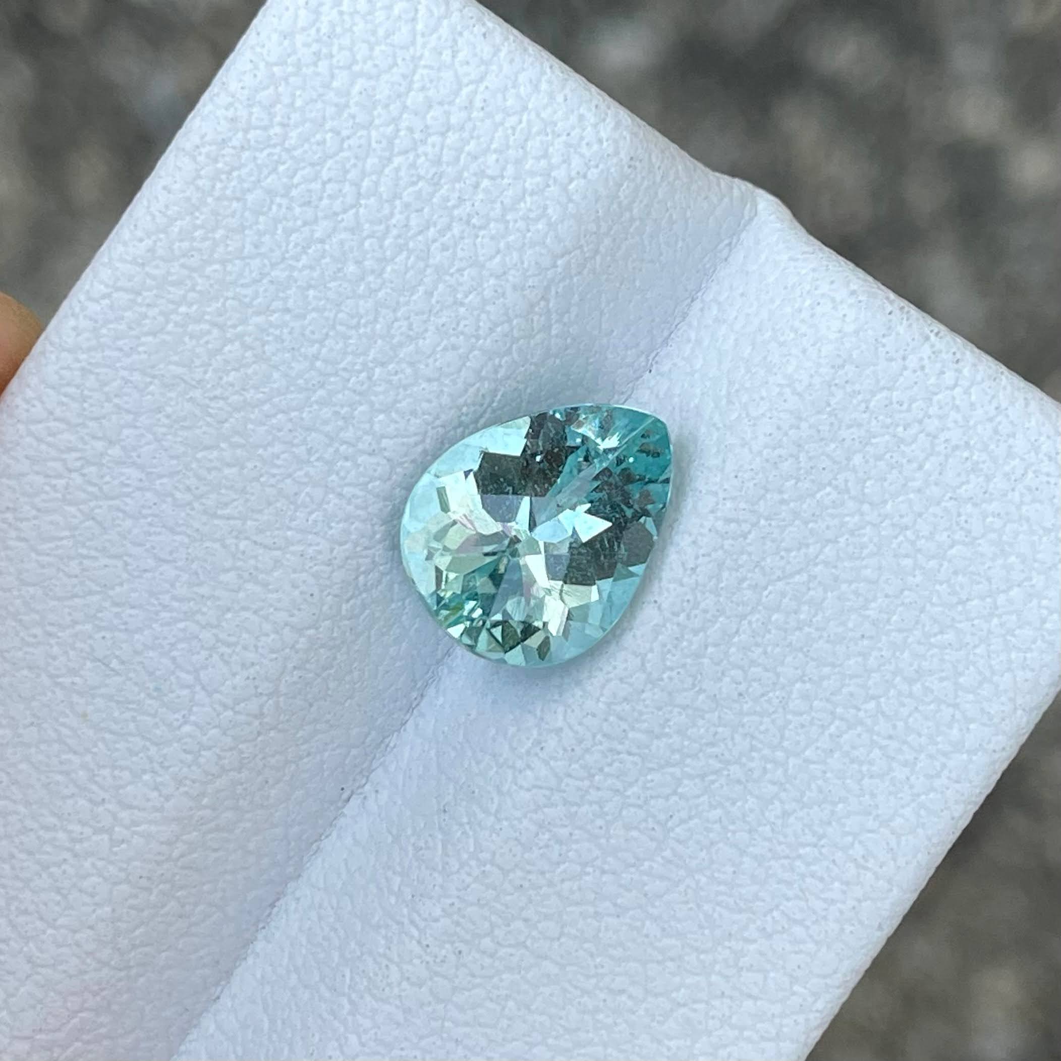 1.75 Carats Pear Cut Aquamarine Gem