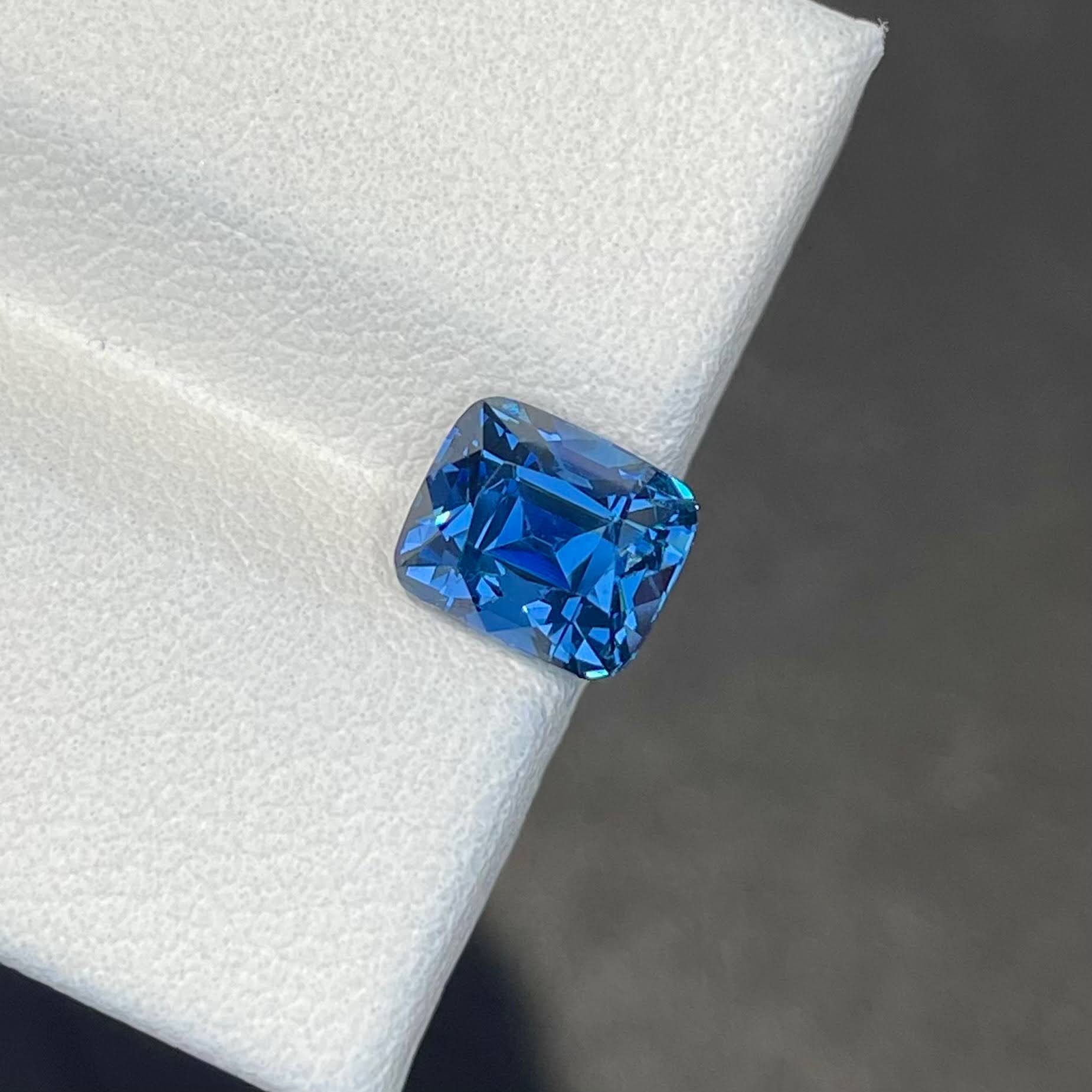 Cobalt blue spinel