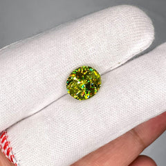 4.50 Carats Oval Green Sphene Gemstone