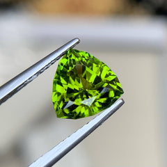 1-88ct-green-tourmaline-afghanistan-trillion-faceted