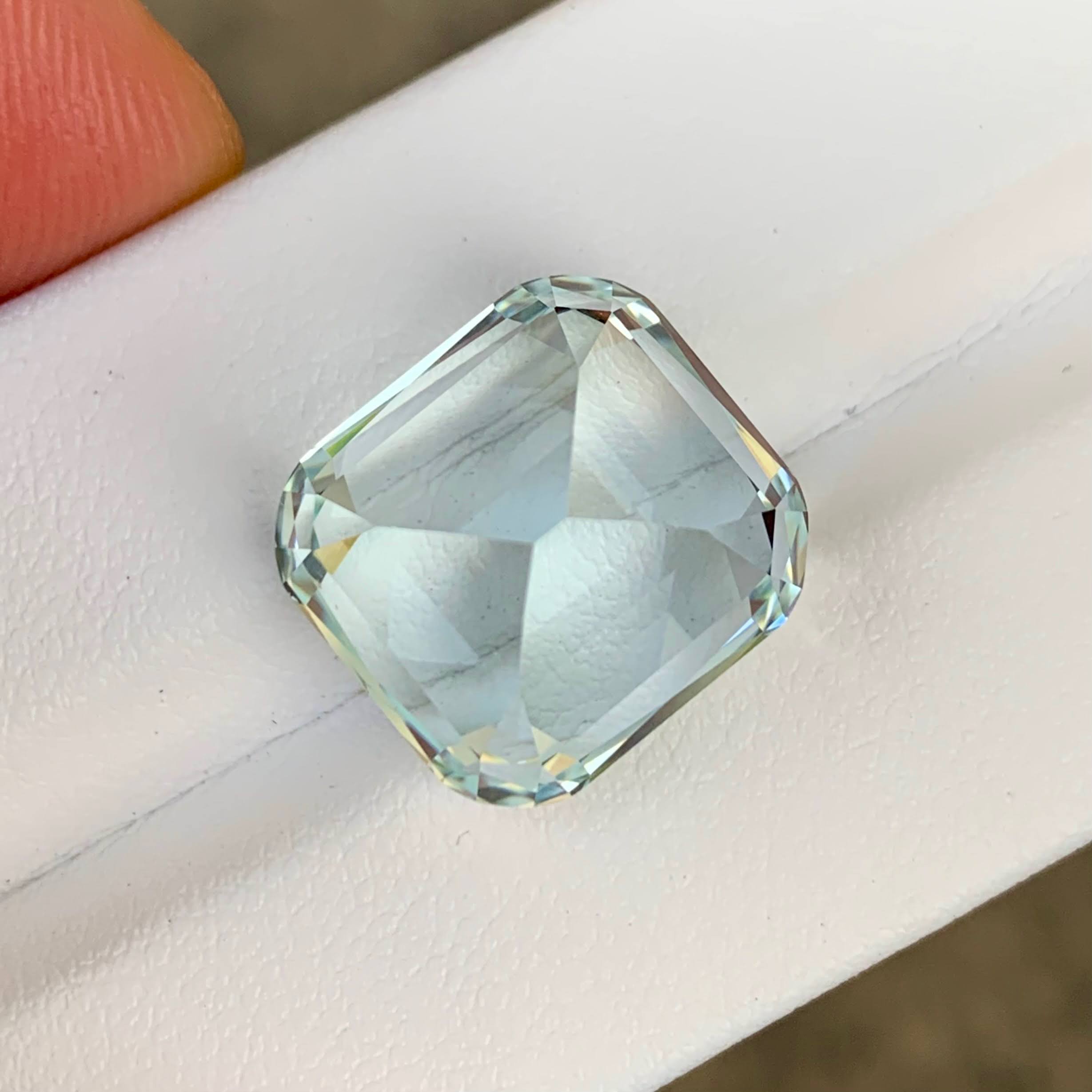 sea-blue-aquamarine-17-21ct-pakistan