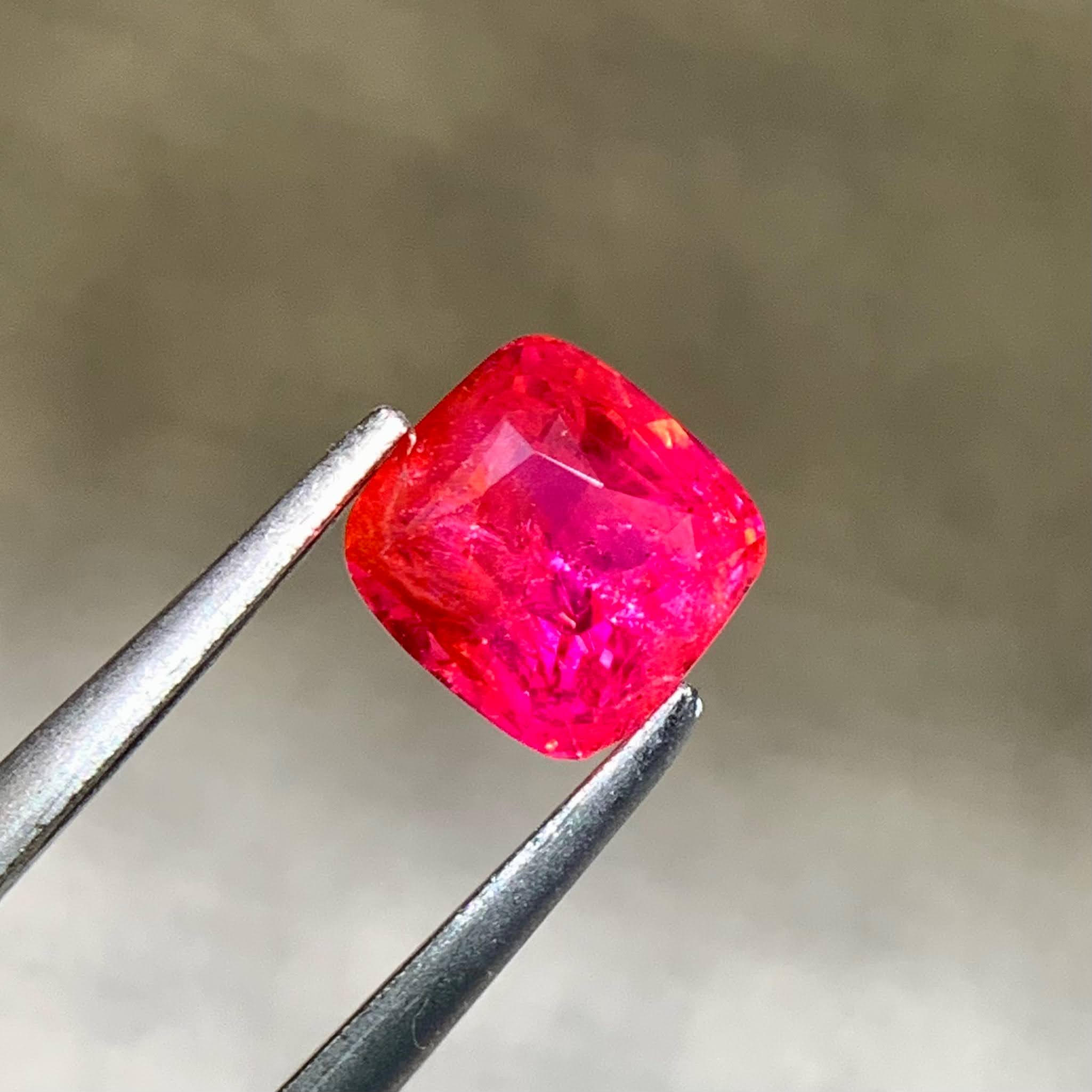 1-05-carats-bicolor-burma-spinel-cushion-brilliant-cut