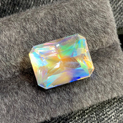15-04ct-rainbow-moonstone-vvs-octagon-radiant-cut