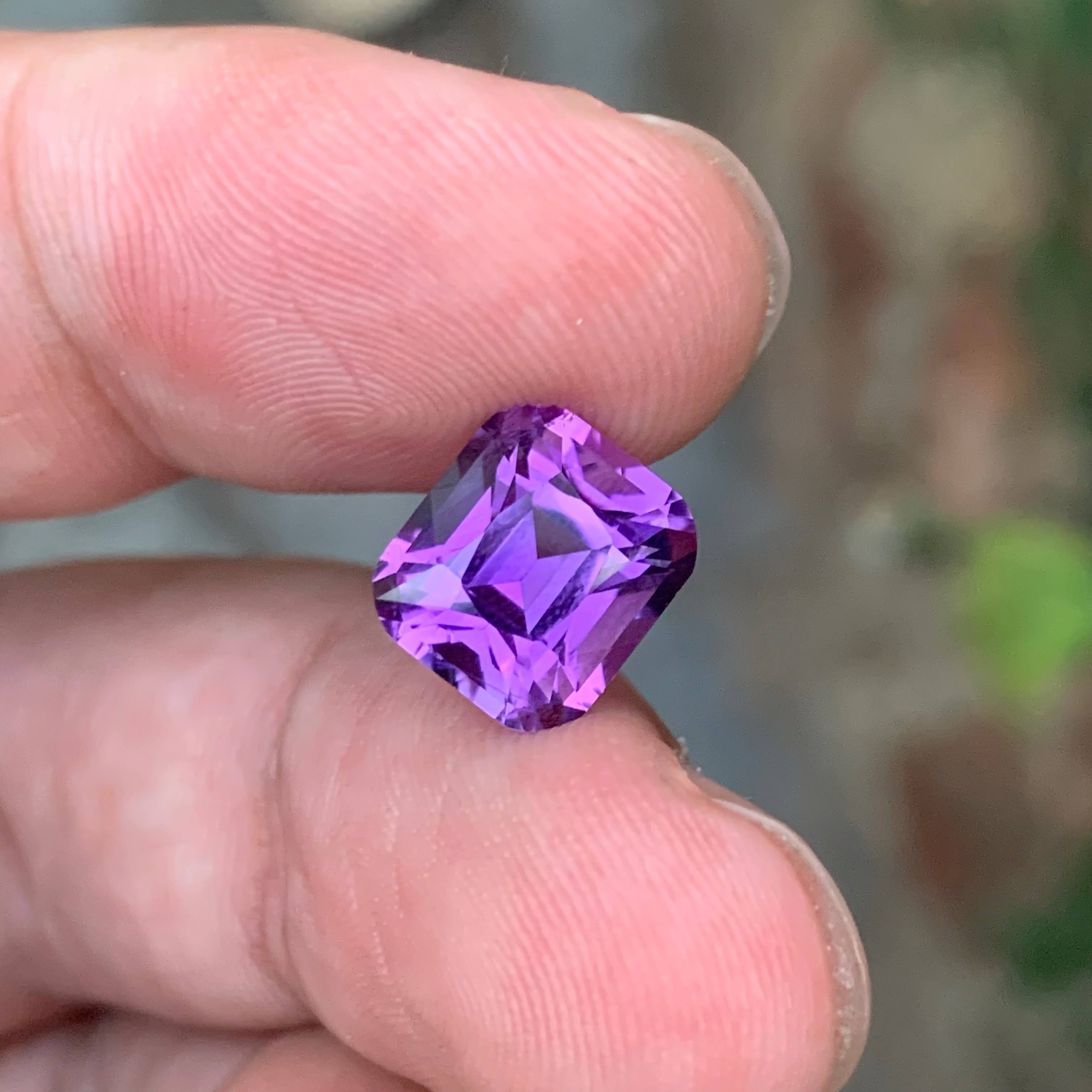4.25 Carats Purple Amethyst Stone