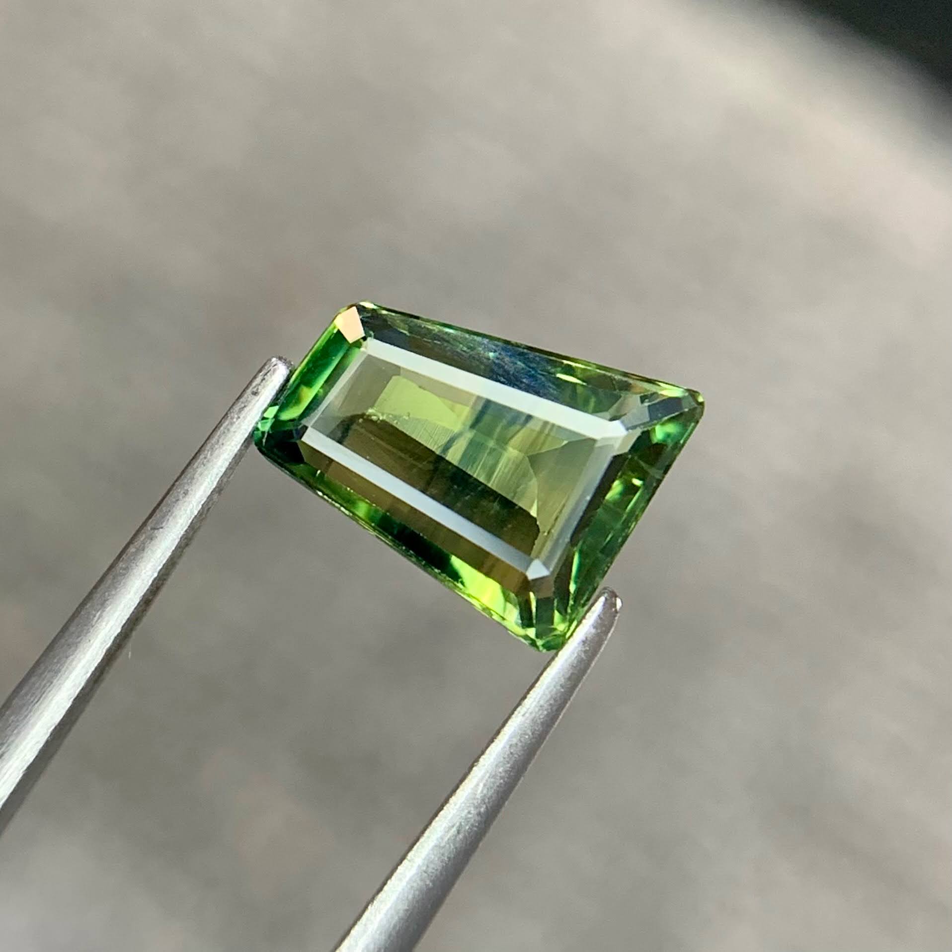 1.80 Ct Parti Sapphire Irregular Shape