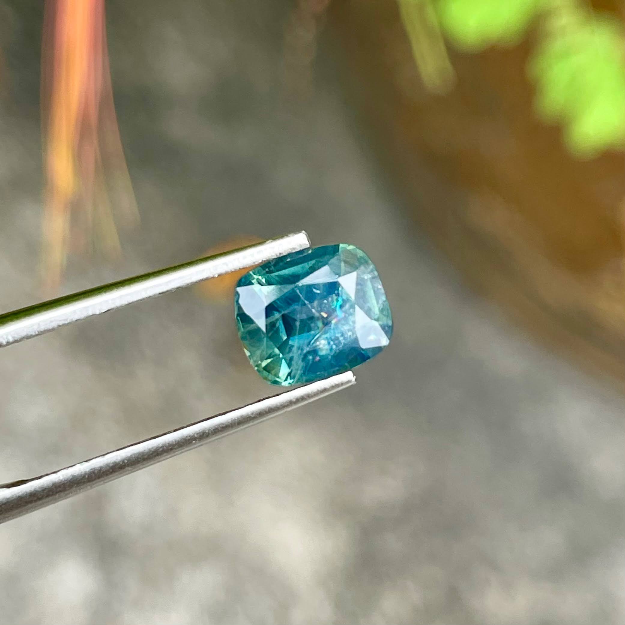 1.79 Carats Teal Sapphire Gemstone